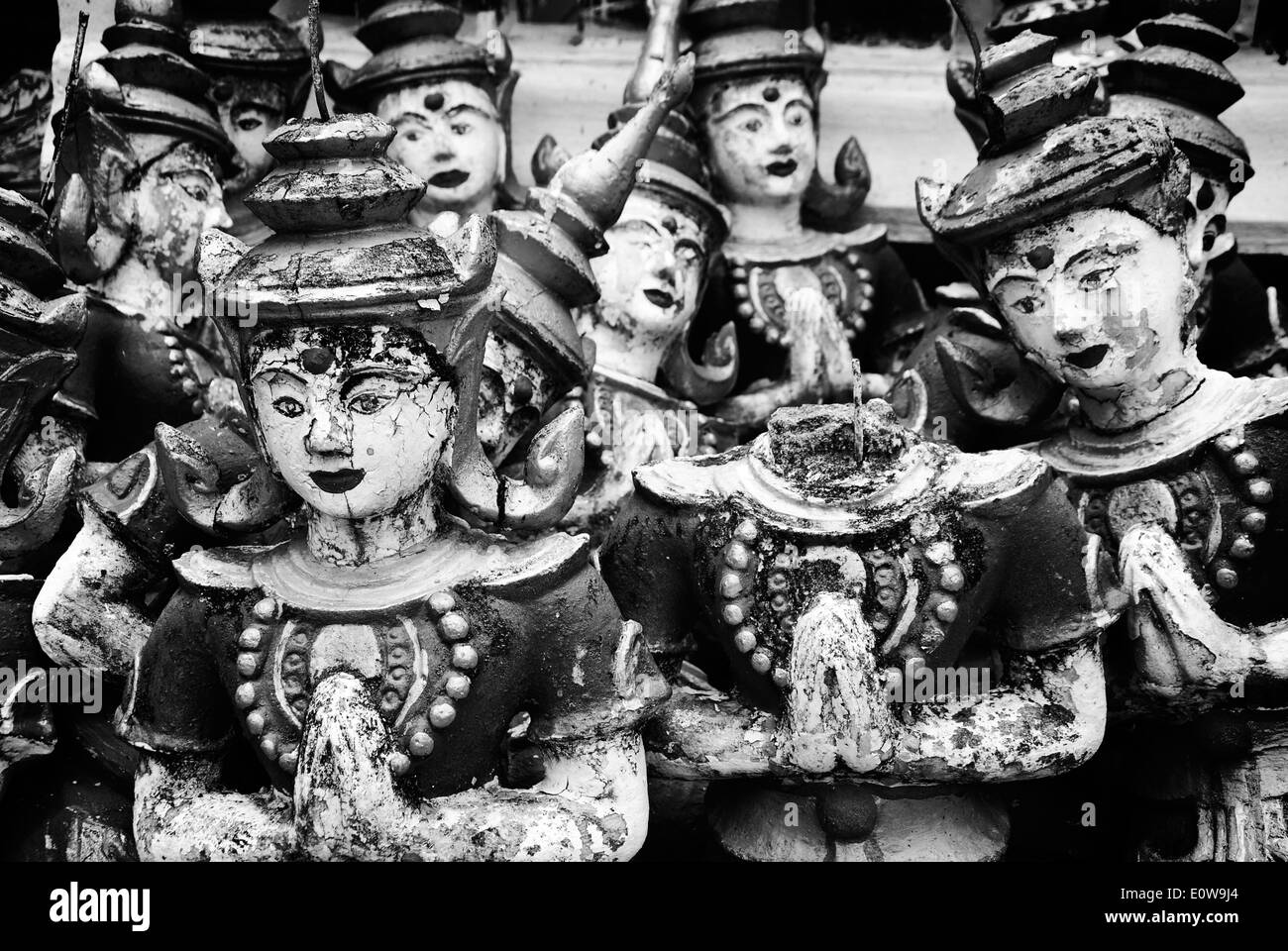 Les images de Bouddha cassée Banque D'Images