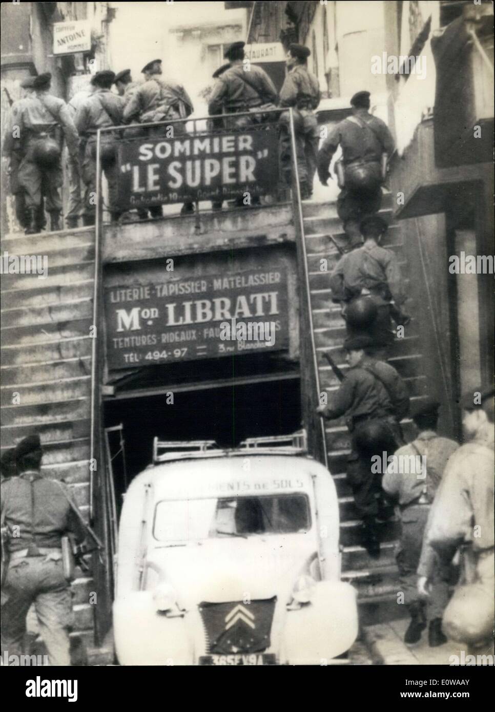 front-de-lib-ration-nationale-alg-rie-banque-de-photographies-et-d