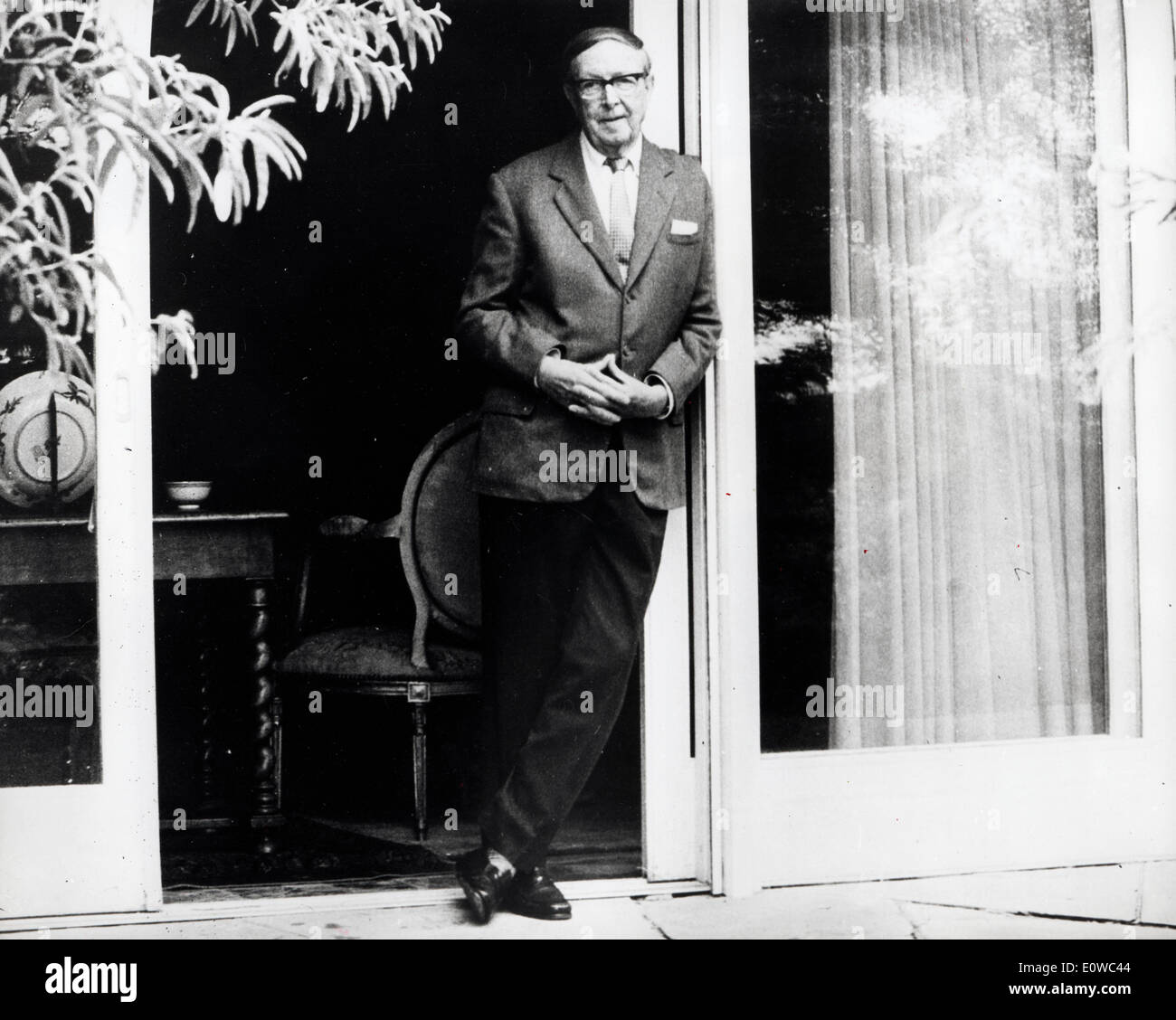 Portrait du médecin écossais et romancier A.J. Cronin Banque D'Images