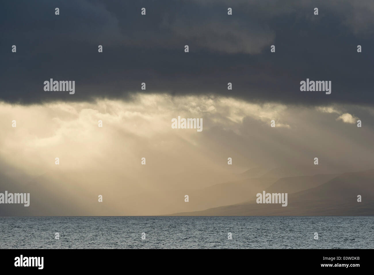 Ambiance lumineuse spectaculaire, Isfjorden, Spitsbergen, Svalbard, îles Svalbard et Jan Mayen (Norvège) Banque D'Images