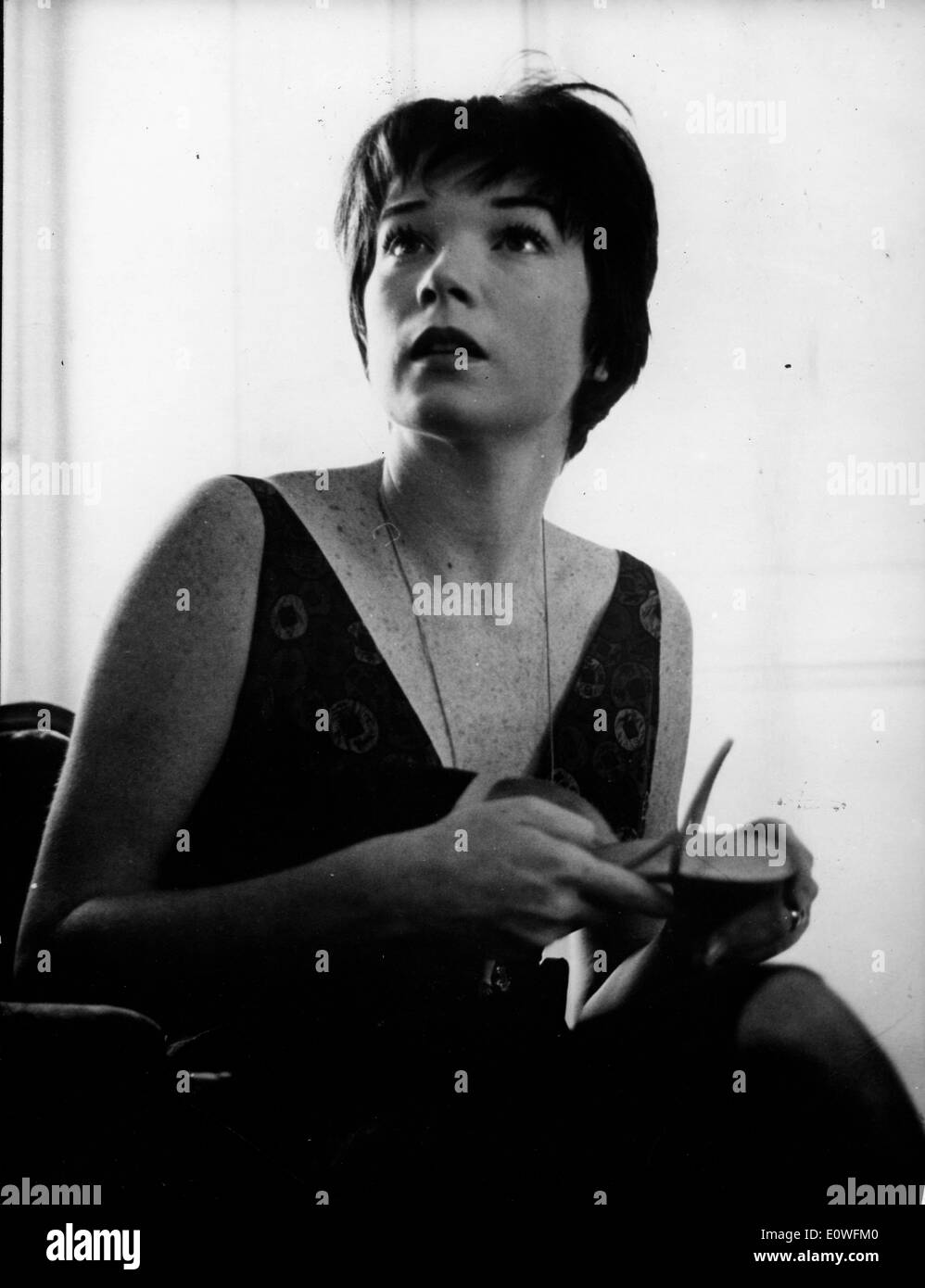 L'actrice Shirley MacLaine surpris par quelque chose Banque D'Images