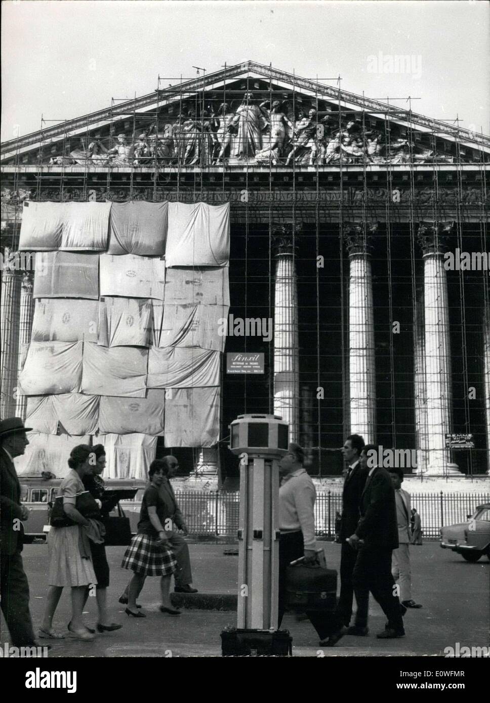 30 août 1962 - La façade est obtenir nettoyé pour protéger la pierre. Banque D'Images