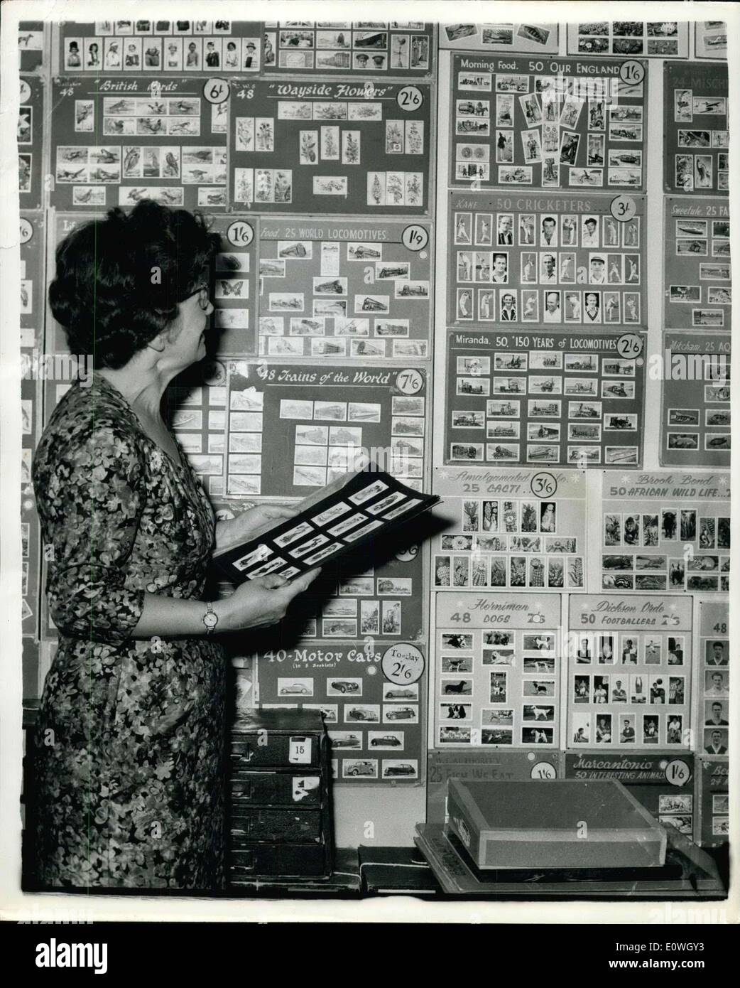 Septembre 21, 1962 - Exposition de voitures de cigarettes : Une exposition de 15 000 paquets de cigarettes provenant de cartes datant de 1879 est ouverte à Banque D'Images