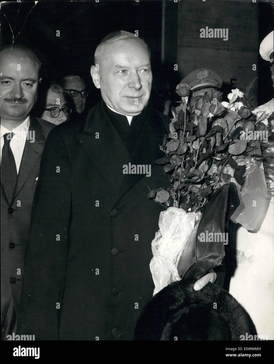 Septembre 09, 1963 - Cardinal Polonais Stefano Wyszinsky Primat de Pologne est arrivé ce matin à Rome avec un groupe d'évêques polonais Banque D'Images