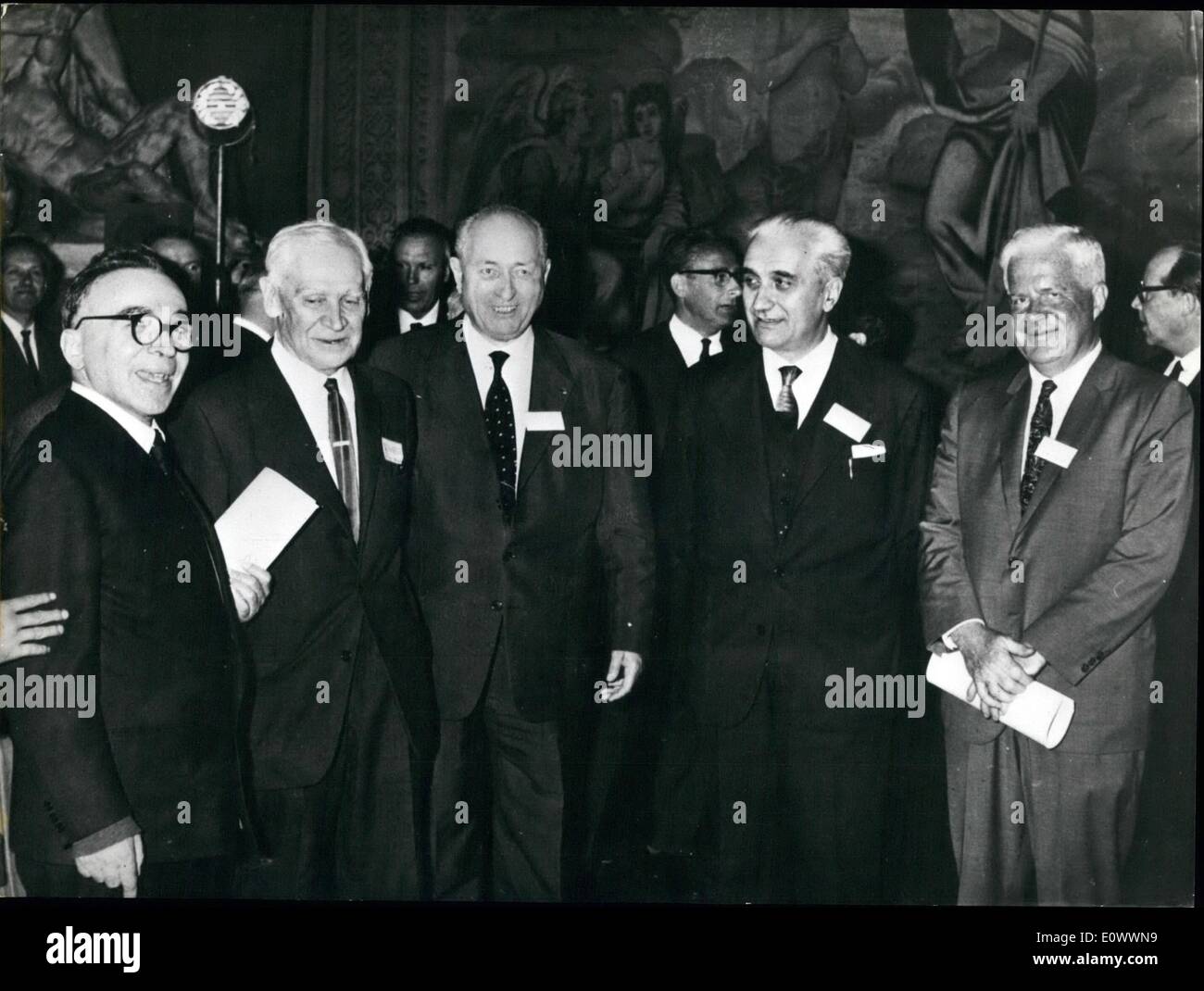Mai 05, 1964 - La 7e Assemblée générale du Comité International pour la recherche scientifique OSPAR) a sa réunion à Florenc Banque D'Images
