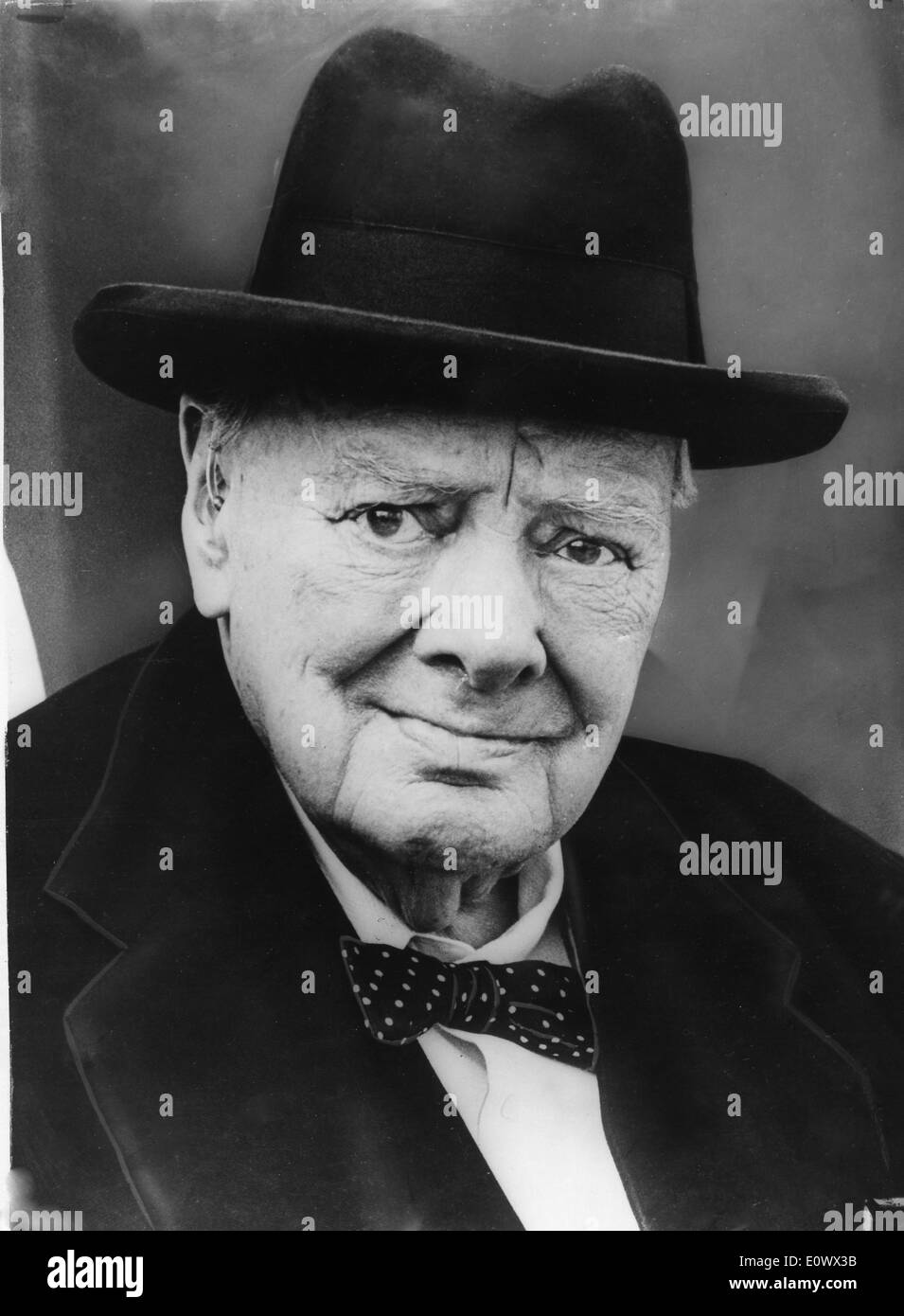 Winston Churchill se rend à la Chambre des communes une dernière fois Banque D'Images