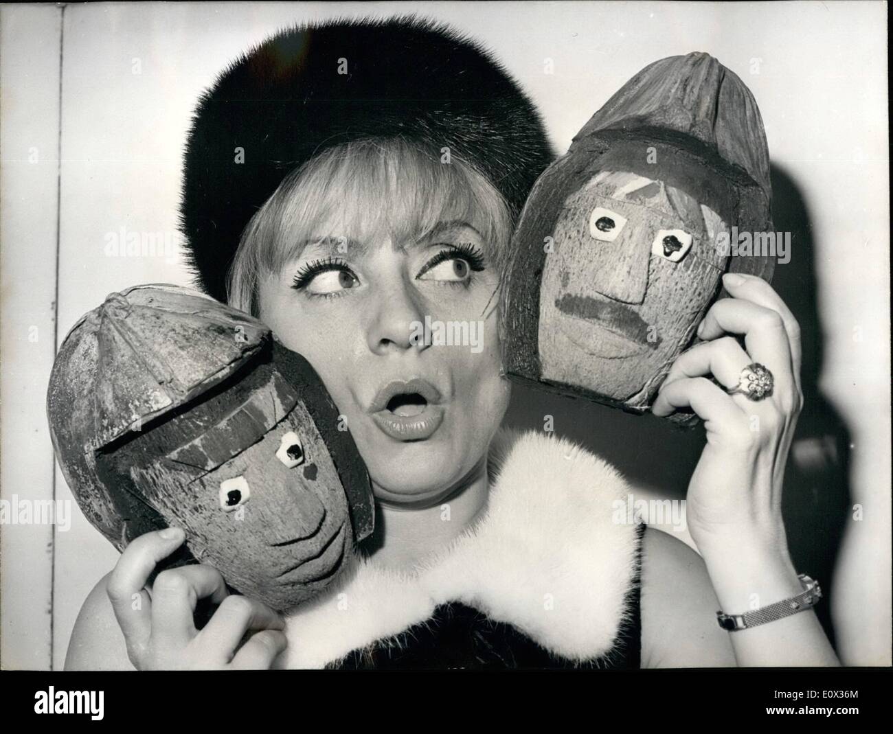 Mar 03 1965 Annie Cordy Prix Deja Attribue Pour L Humour Annie Cordy La Celebre Chanteuse De Cabaret Et De Radio A Recu Le Prix De L Humour Photo Montre Annie Cordy