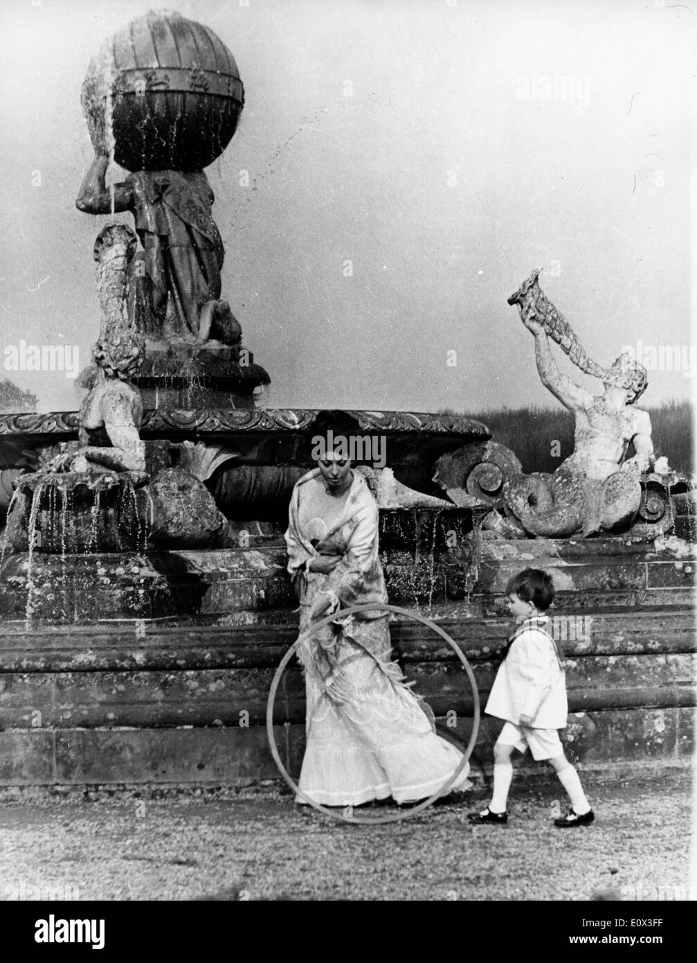 L'actrice Sophia Loren et Guy Willoughby dans "Lady L' Banque D'Images