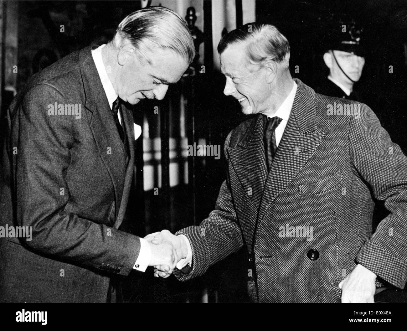 Le roi Édouard VIII rencontre le Premier Ministre, Sir Anthony Eden Banque D'Images