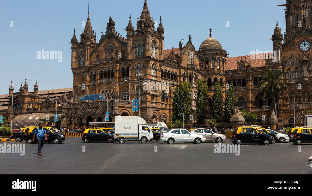 La gare Chhatrapati Shivaji (Victoria Terminus) Mumbai en Inde. Banque D'Images