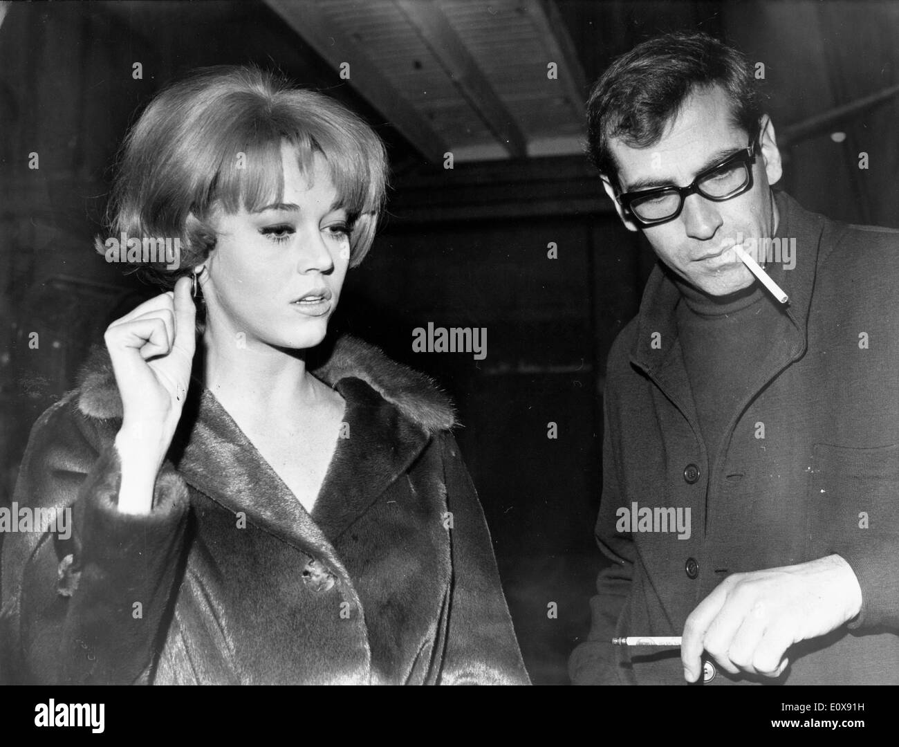 L'actrice Jane Fonda avec son mari Roger Vadim au 'La Curee' premiere Banque D'Images