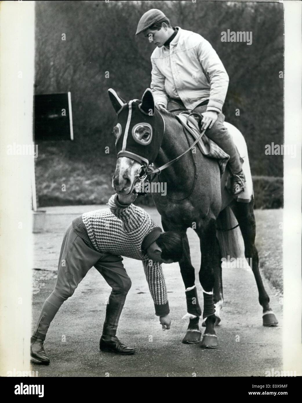 Le 12 décembre 1965 - Dougie Petit Jockey américain ici en vacances. : Dougie Petit, champion de l'Amérique, jockey est plus ici en vacances Banque D'Images