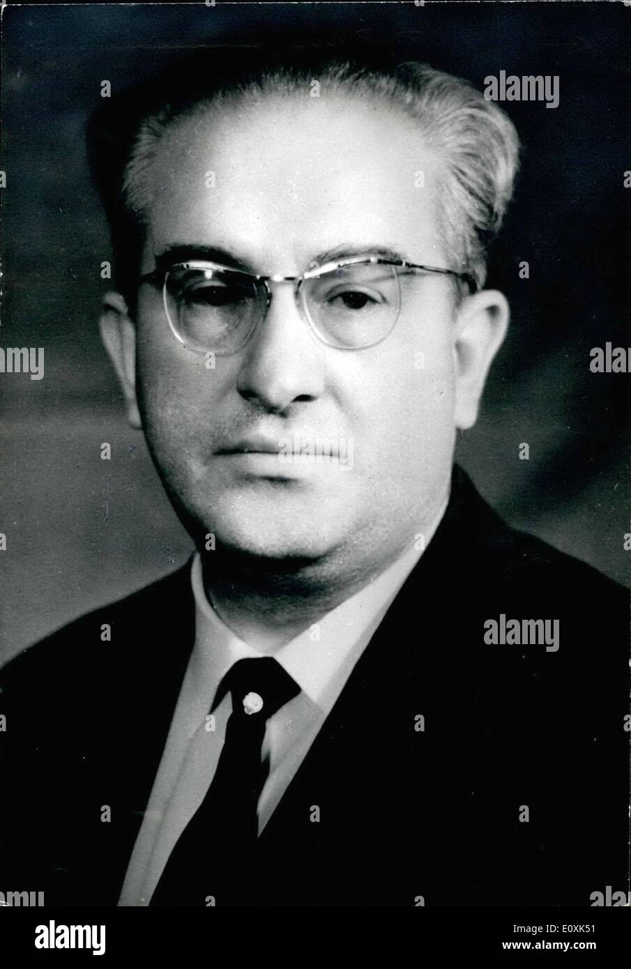Mai 05, 1967 - Chef de la police secrète soviétique prend plus Fired-Andropov : rapports de Moscou annoncent des changements importants dans la police secrète soviétique. Vladimir Sichastny, l'ancien chef, a été remplacé par Iouri Andropov. Les changements, c'est pensée, ont quelque chose à voir avec l'évasion de la Russie de Staline, Svetlana, la fille de Alleluyeva. Photo montre un récent portrait de Iouri Andropov, le nouveau chef de la police secrète soviétique. Banque D'Images