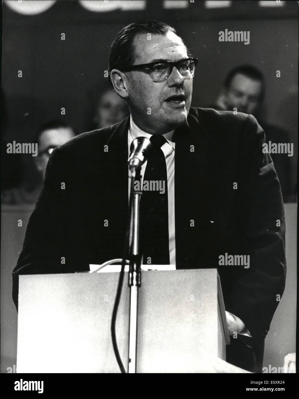 10 octobre 1967 - Parti conservateur conférence à Brighton : photo montre M. Reginald Maudling parlant au Parti conservateur Banque D'Images