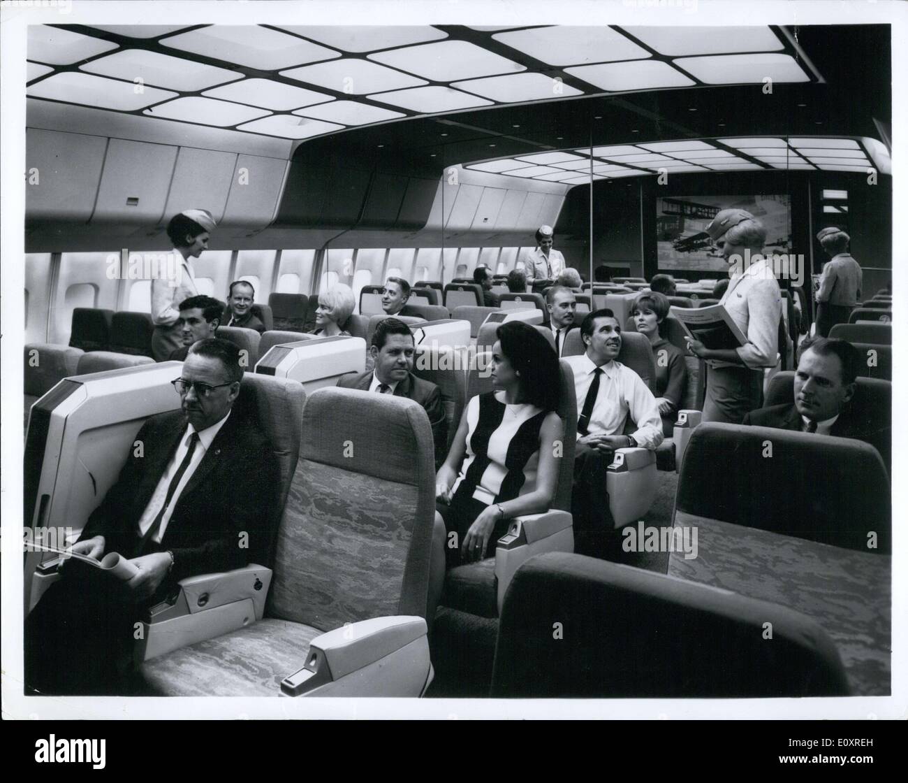 20 octobre 1967 - avion américain Lockeed L-1011 rivalise contre Airbus Français ESS.co Banque D'Images