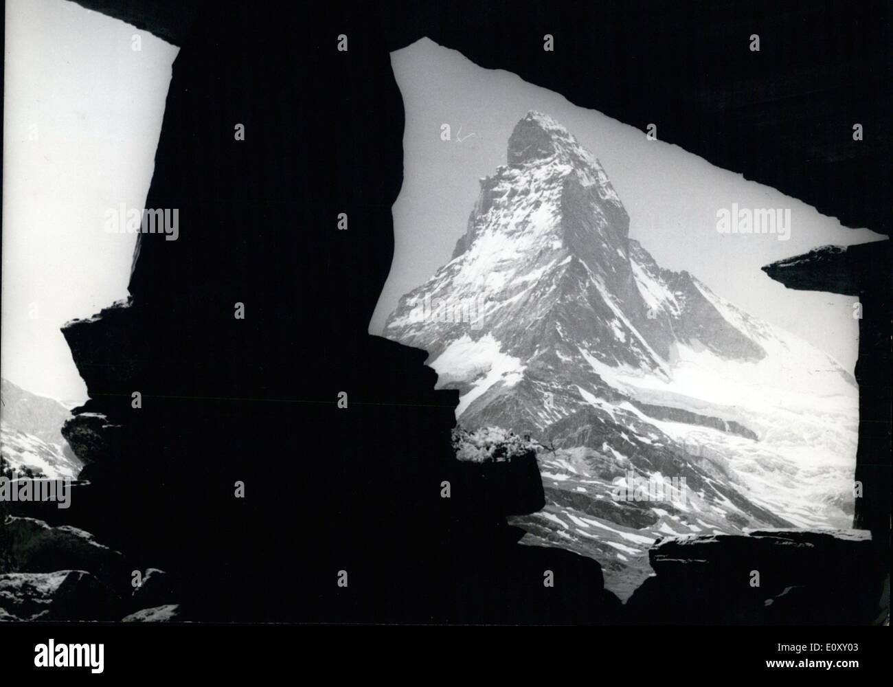 Avril 04, 1968 - Le Mont Cervin est souvent appelée la plus belle montagne au monde. Il est seul dans sa forme pyramidale et Banque D'Images