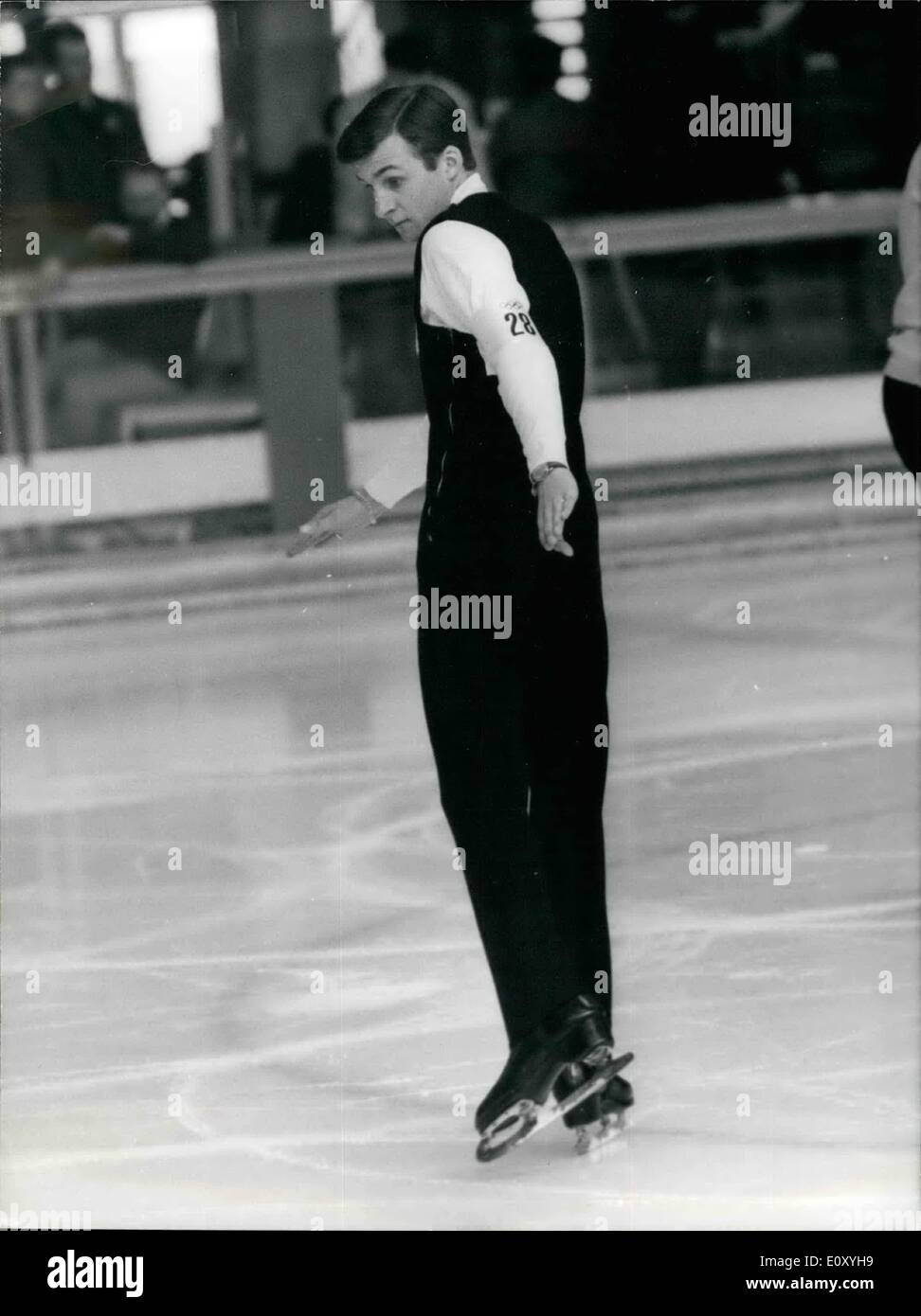 02 février 1968 - Jeux Olympiques d'hiver : Skating OPS : Jeune Champion britannique Michael Williams en photo pendant la imposées figure skating même hier. Banque D'Images