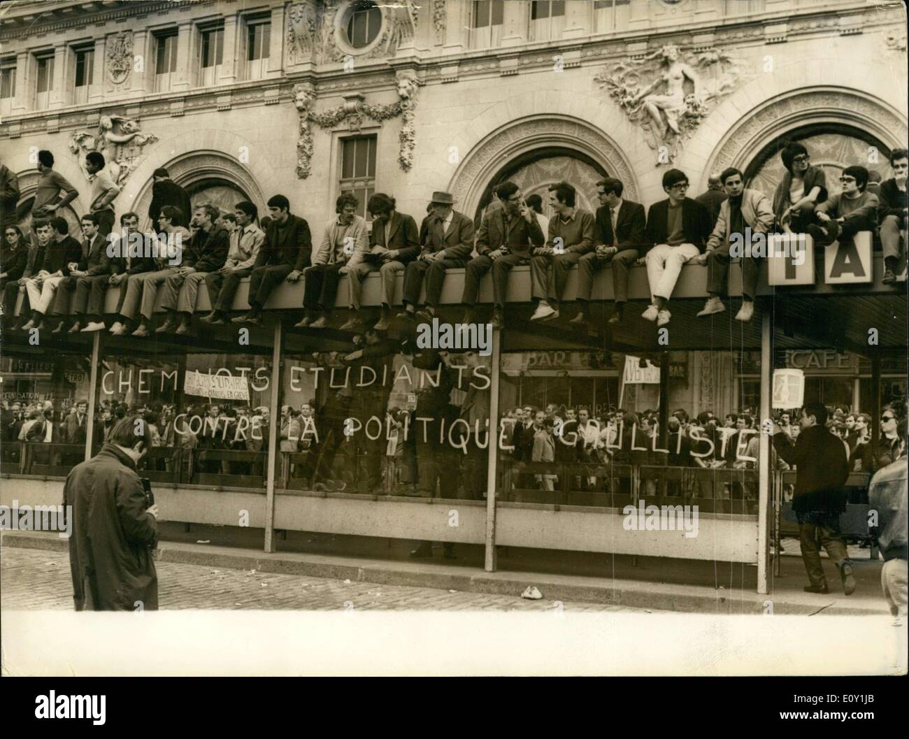 25 mai 1968 - Les élèves de protestation contre la politique Guallist à Lyon Banque D'Images