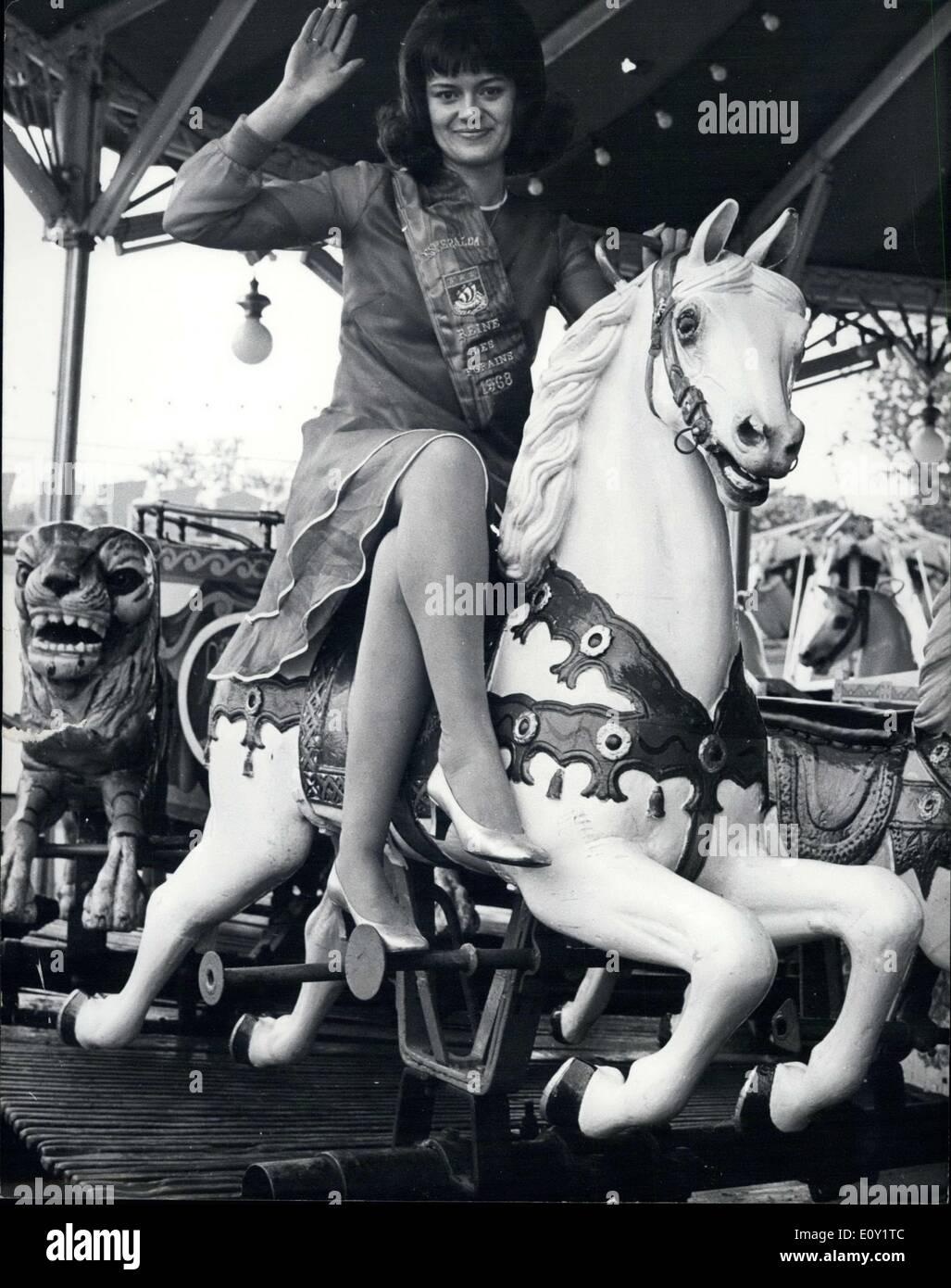 Le 08 mai 1968 - Odette Pauly nommé ''Esmeralda 1968 Banque D'Images