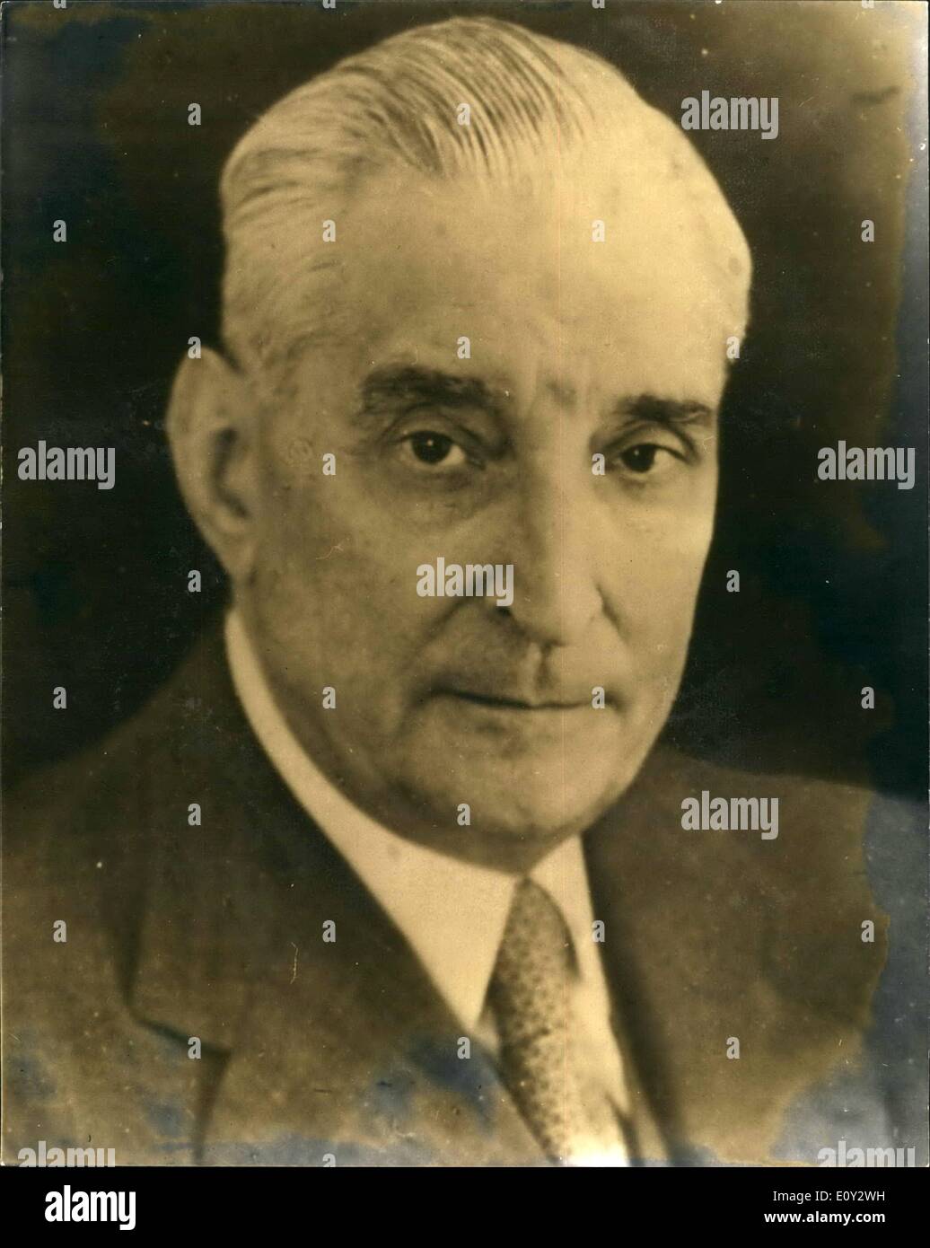 Septembre 09, 1968 - Le Dr Salazar Le premier ministre portugais luttant pour sa vie : Le Dr Antonio Salazar le 79 ans, premier ministre du Portugal est un poumon d'lutte pour sa vie après un grave accident vasculaire cérébral. Photo montre les 79 ans, premier ministre du Portugal, M. Antonio Salazar. Banque D'Images