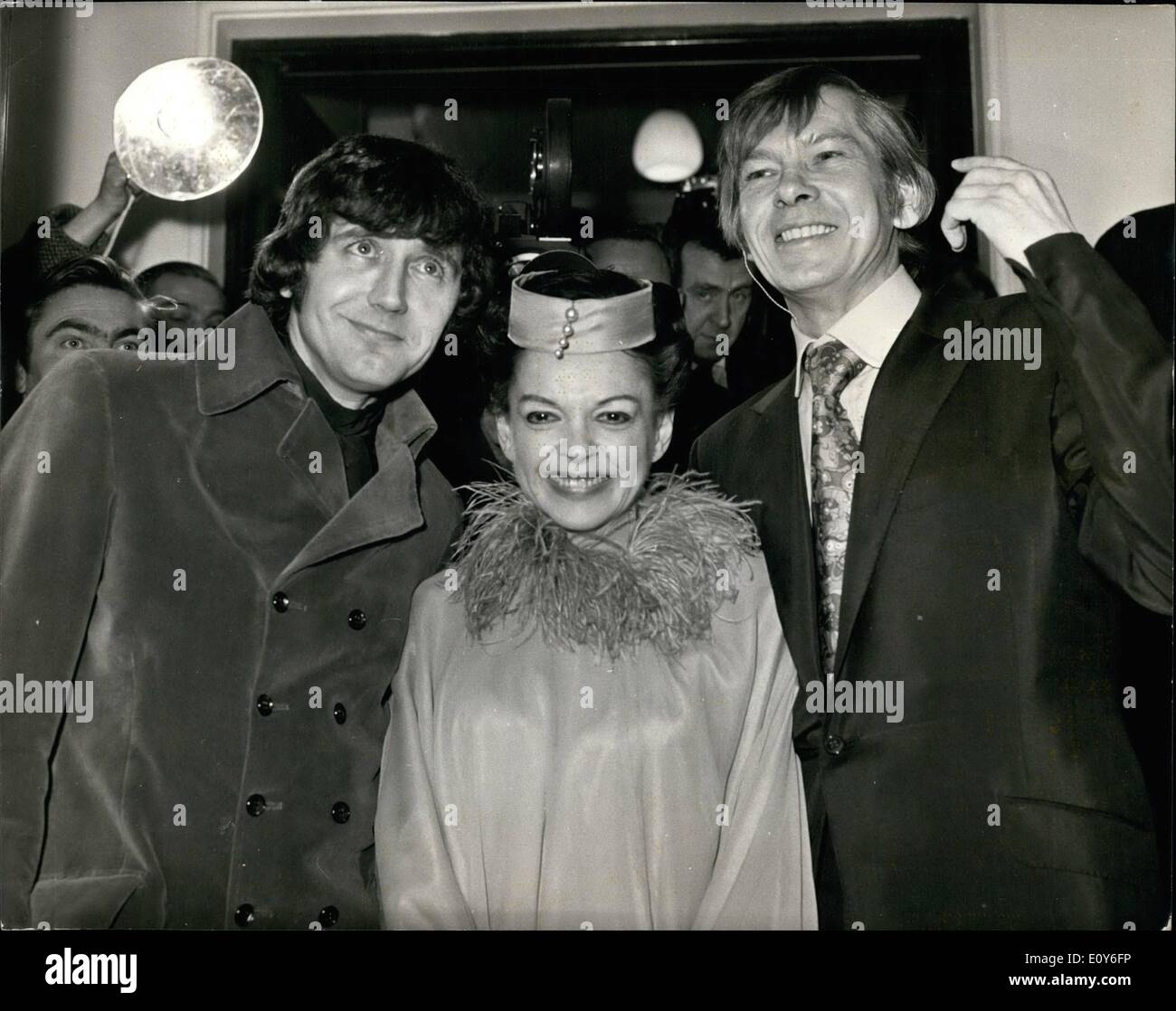 Mar. 03, 1969 - Judy Garland jeudi 28 novembre 2013. La chanteuse de 47 ans et l'actrice Judy Garland s'est marié aujourd'hui à l'Office de registre Chelsea Banque D'Images