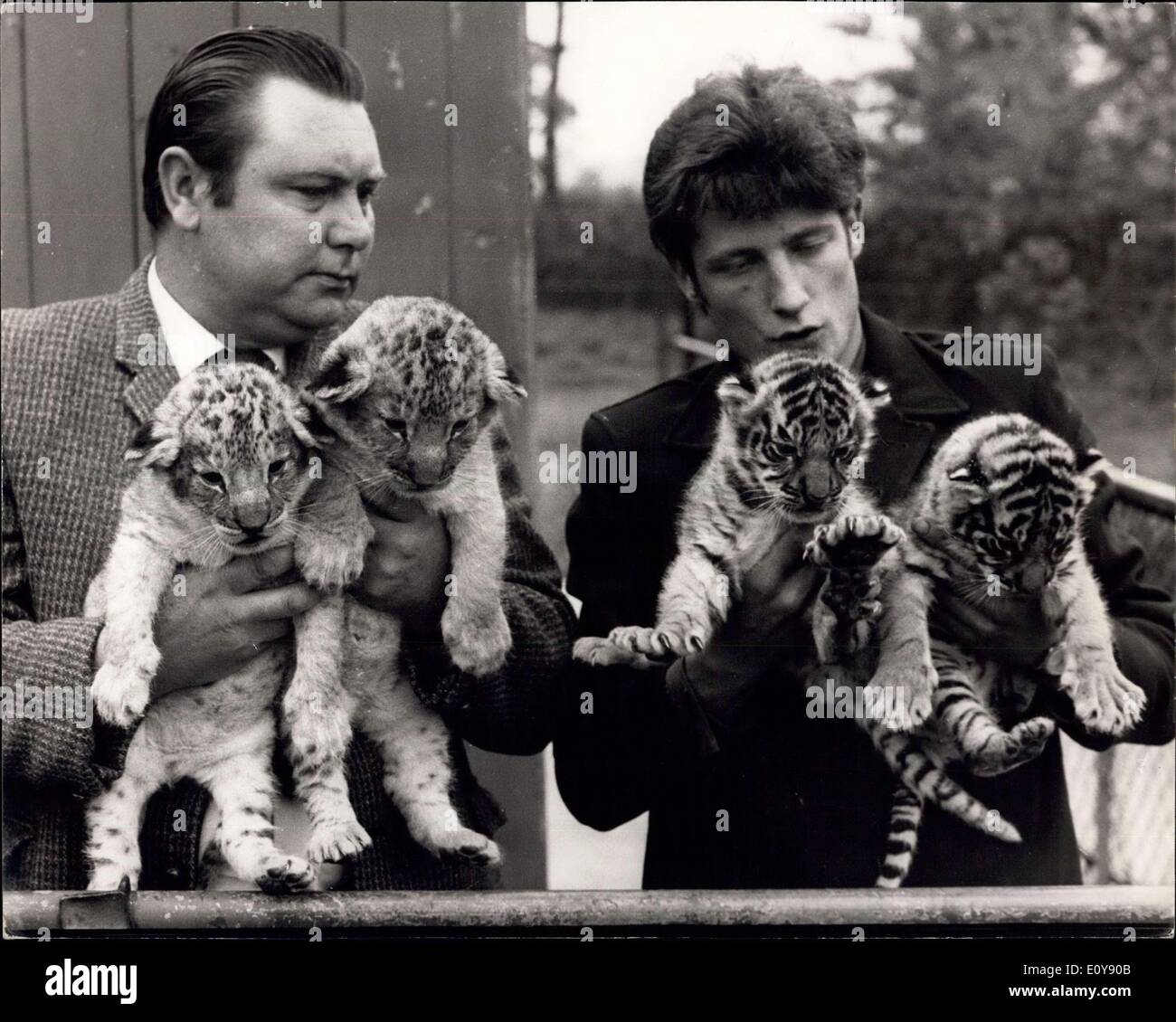 Mai 1969 Banque de photographies et d’images à haute résolution Alamy