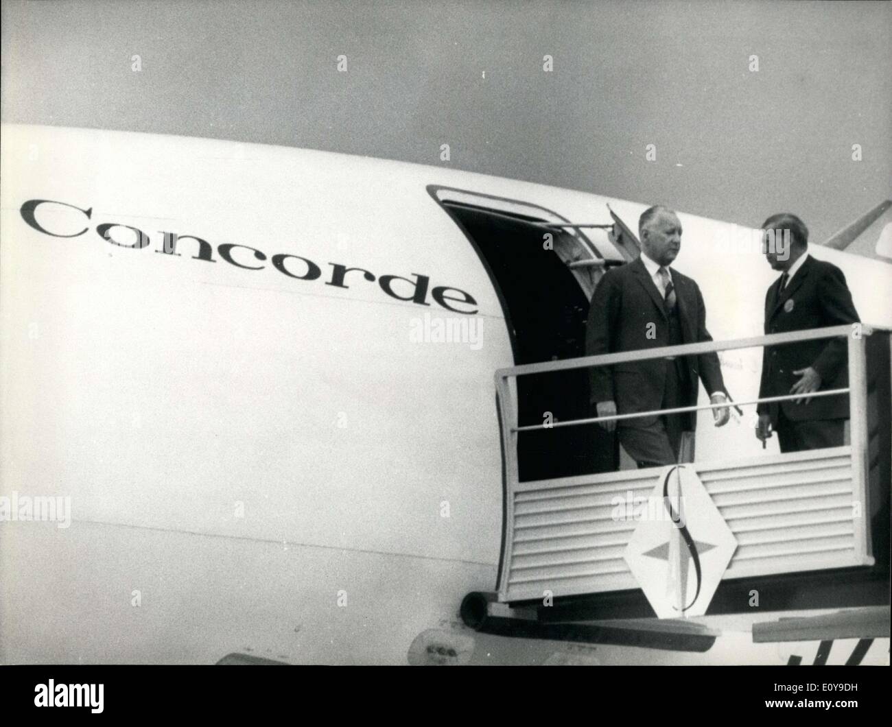 30 mai 1969 - Pierre Messmer d'obtenir de la ''Concorde' Banque D'Images