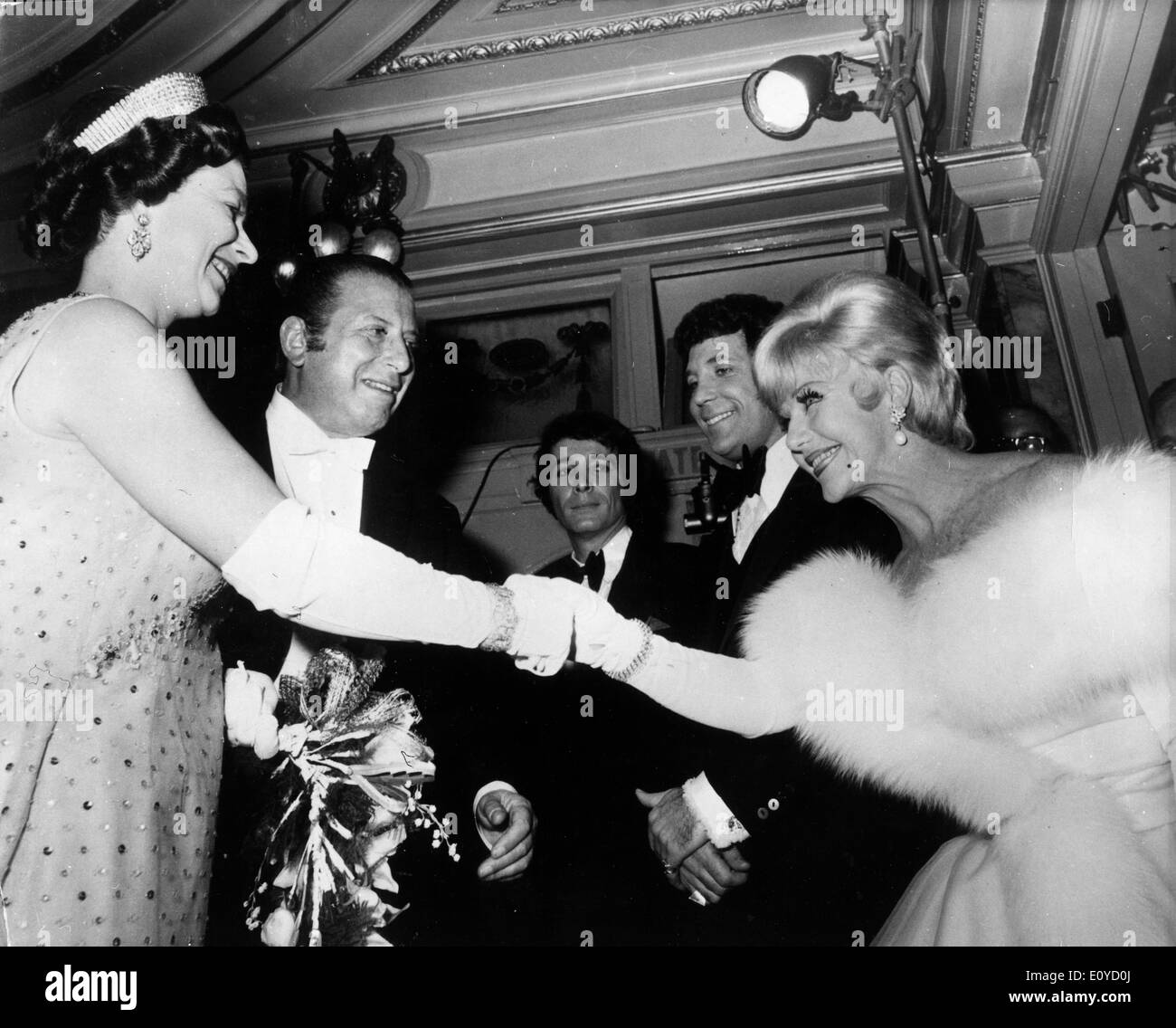 La princesse Margaret rencontre l'actrice Ginger Rogers Banque D'Images