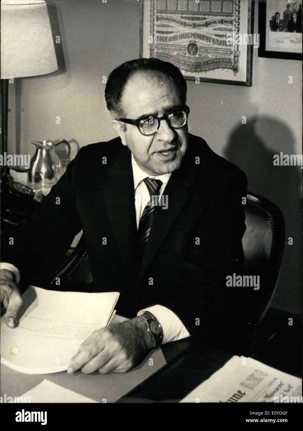 Le 12 décembre 1969 - Il succède à Cabot Lodge comme le chef de la délégation américaine au Vietnam des pourparlers de paix à Paris. PM danois H.C. Hansen, au congrès du parti SPD à Munich. Banque D'Images