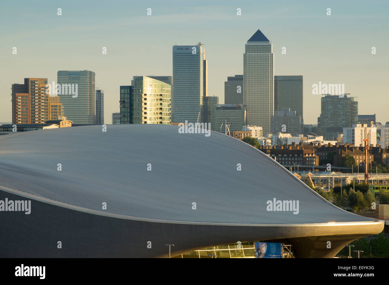 Royaume-uni, Angleterre, Londres, Canary Wharf à partir de Stratford Banque D'Images