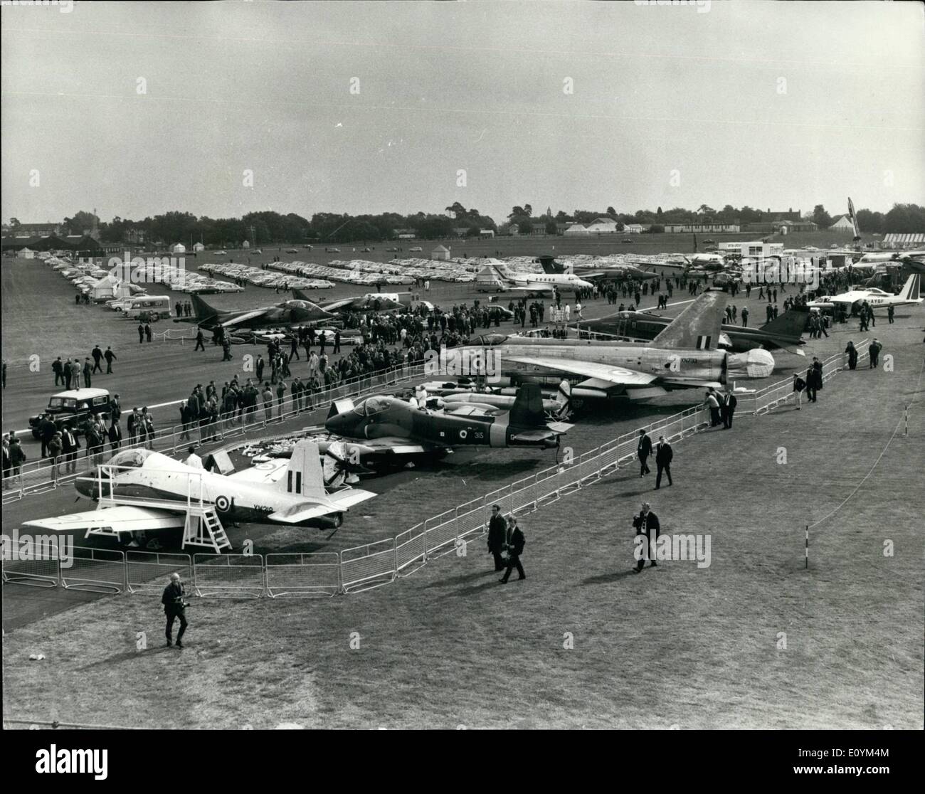 Septembre 09, 1970 - Farnborough Air Show. Aujourd'hui, c'est appuyer sur jour de la Farnborough Air Show - et cette vue a été prise aujourd'hui à partir d'un hélicoptère. Banque D'Images
