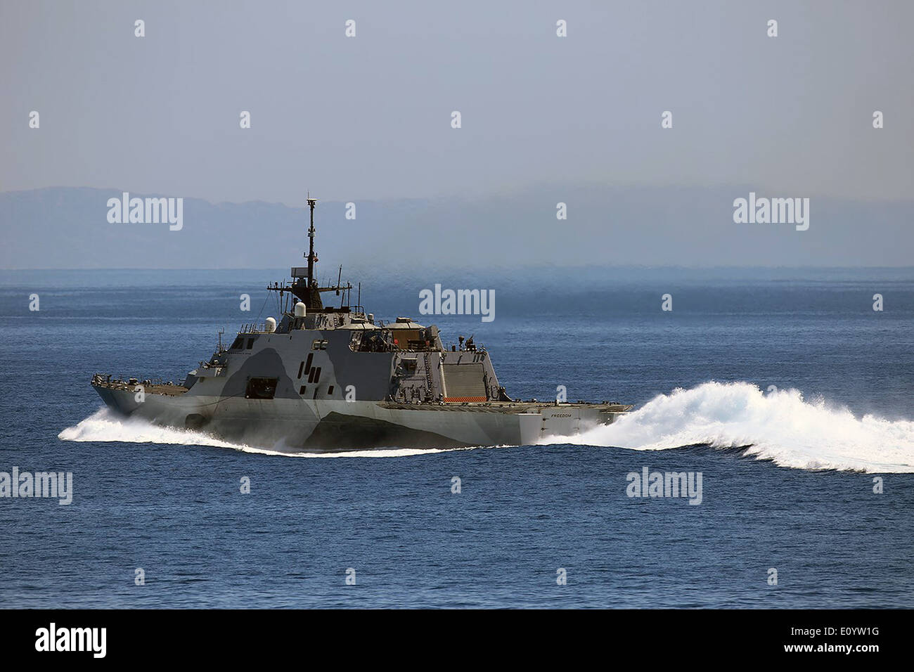 Un littoral de l'US Navy, le USS combat la liberté au cours d'un exercice réalisé au cours de transit détroit Formation Composite Unit Exercise 14 mai 2014, au large de la côte de San Diego, en Californie. Banque D'Images