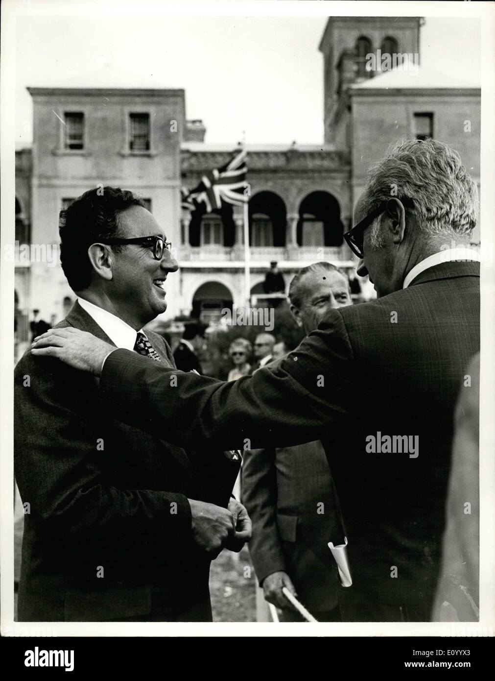 Le 12 décembre 1971 - Hamilton, Bermudes 21 décembre -- Le Dr Henry Kissinger gauche , conseiller spécial du président Nixon sur la politique étrangère, s Banque D'Images