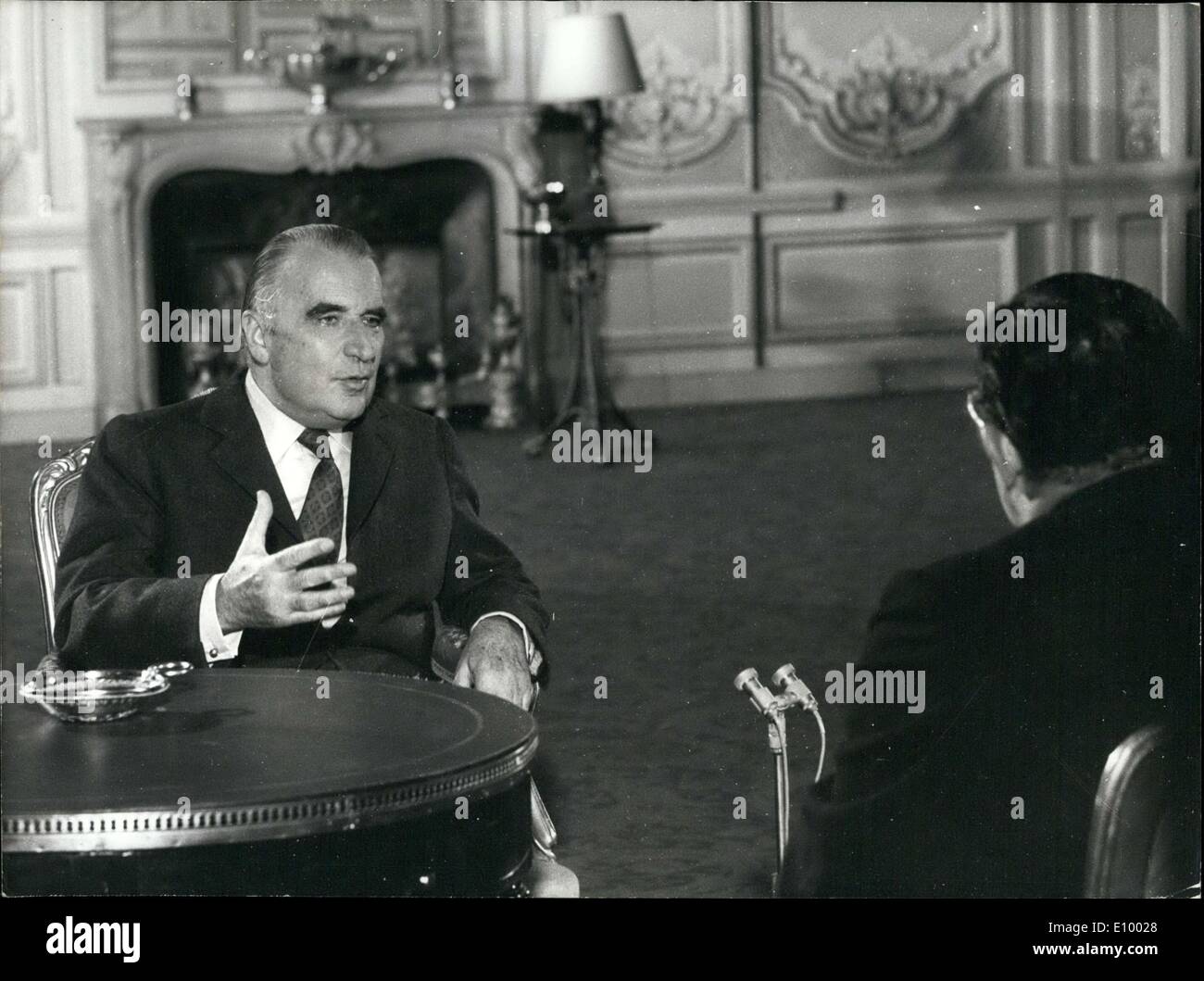23 décembre 1971 - M. Pompidou dans une interview télévisée avec Léon Zitrone . Banque D'Images