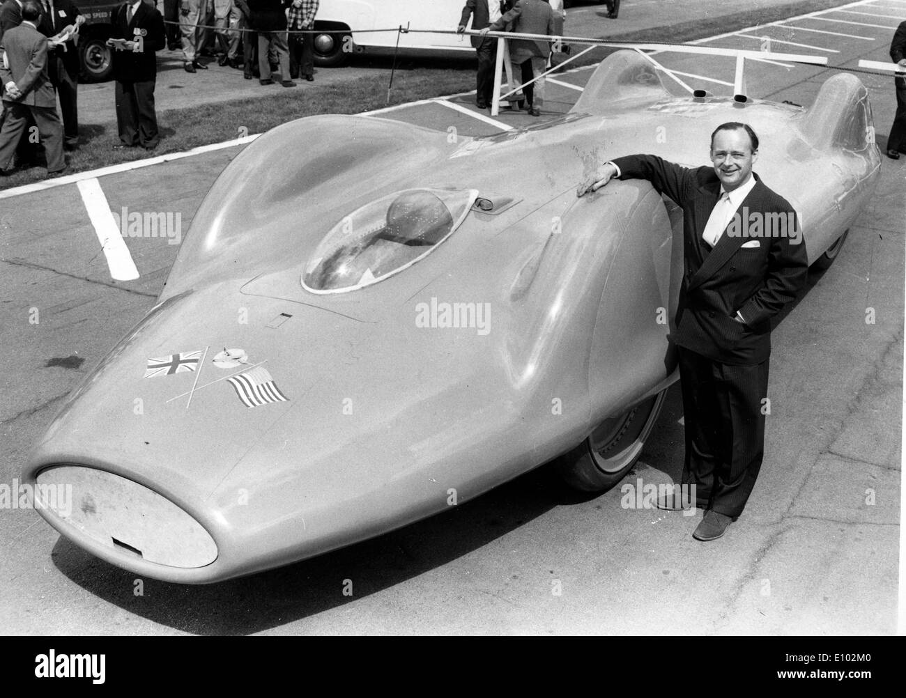 DONALD MALCOLM CAMPBELL record de vitesse britannique qui a huit records du monde de vitesse absolue sur l'eau et de terre 1950 & 1960 Banque D'Images