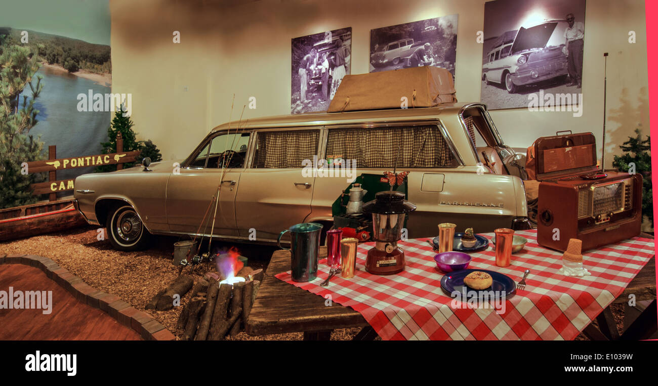 Exposition dans le Musée de l'Pontiac-Oakland à Pontiac, Michigan, une ville le long de la Route 66 Banque D'Images