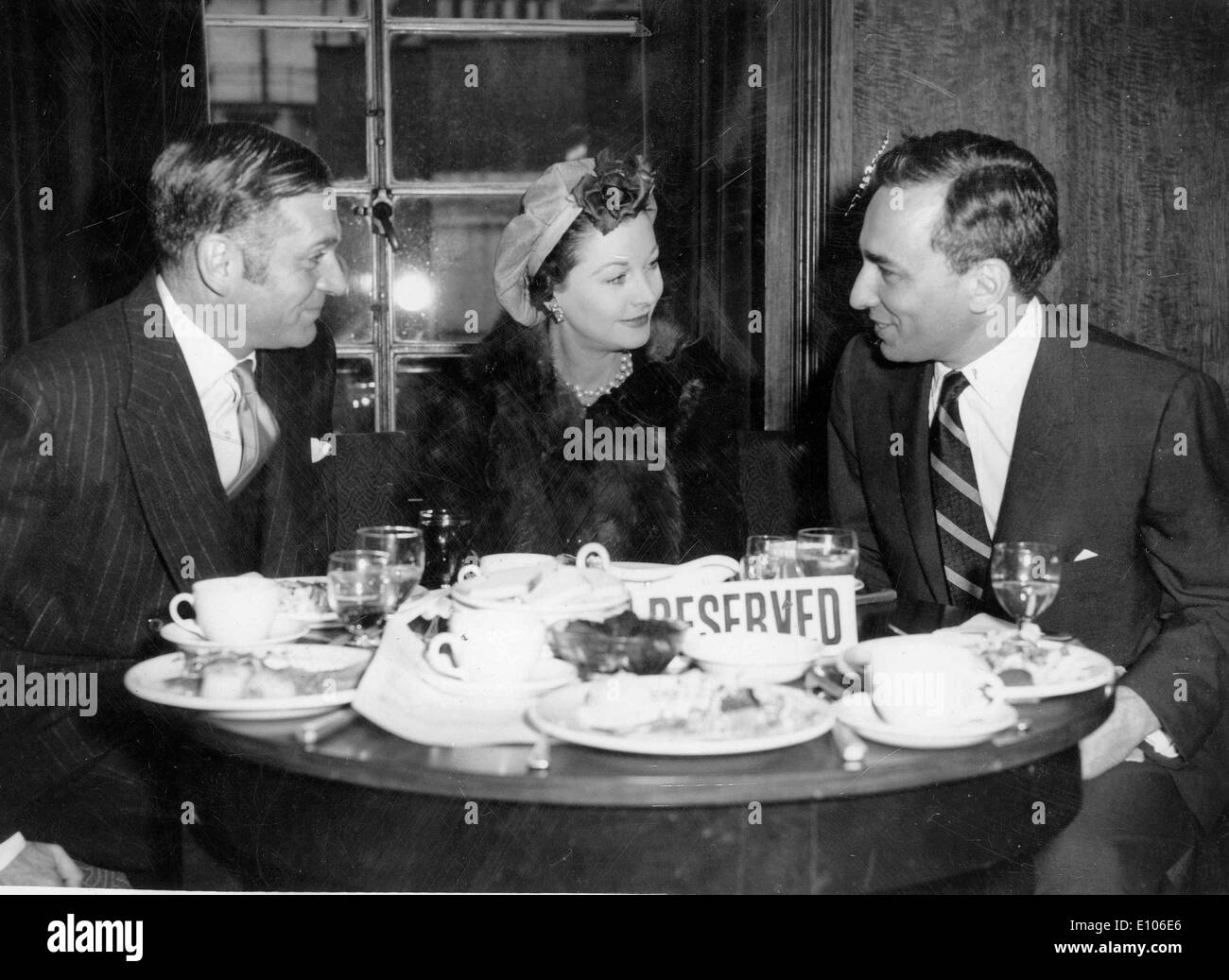 Vivien Leigh, Laurence Olivier et Huntington Hartford Banque D'Images