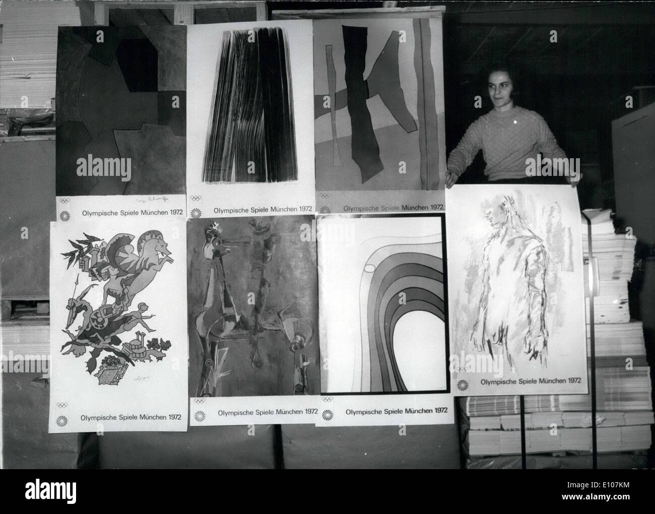 02 février 1970 - Les Jeux Olympiques d'affiches : juste à gauche la machine d'impression. Photo montre la série de sept affiches créées par Charles Banque D'Images