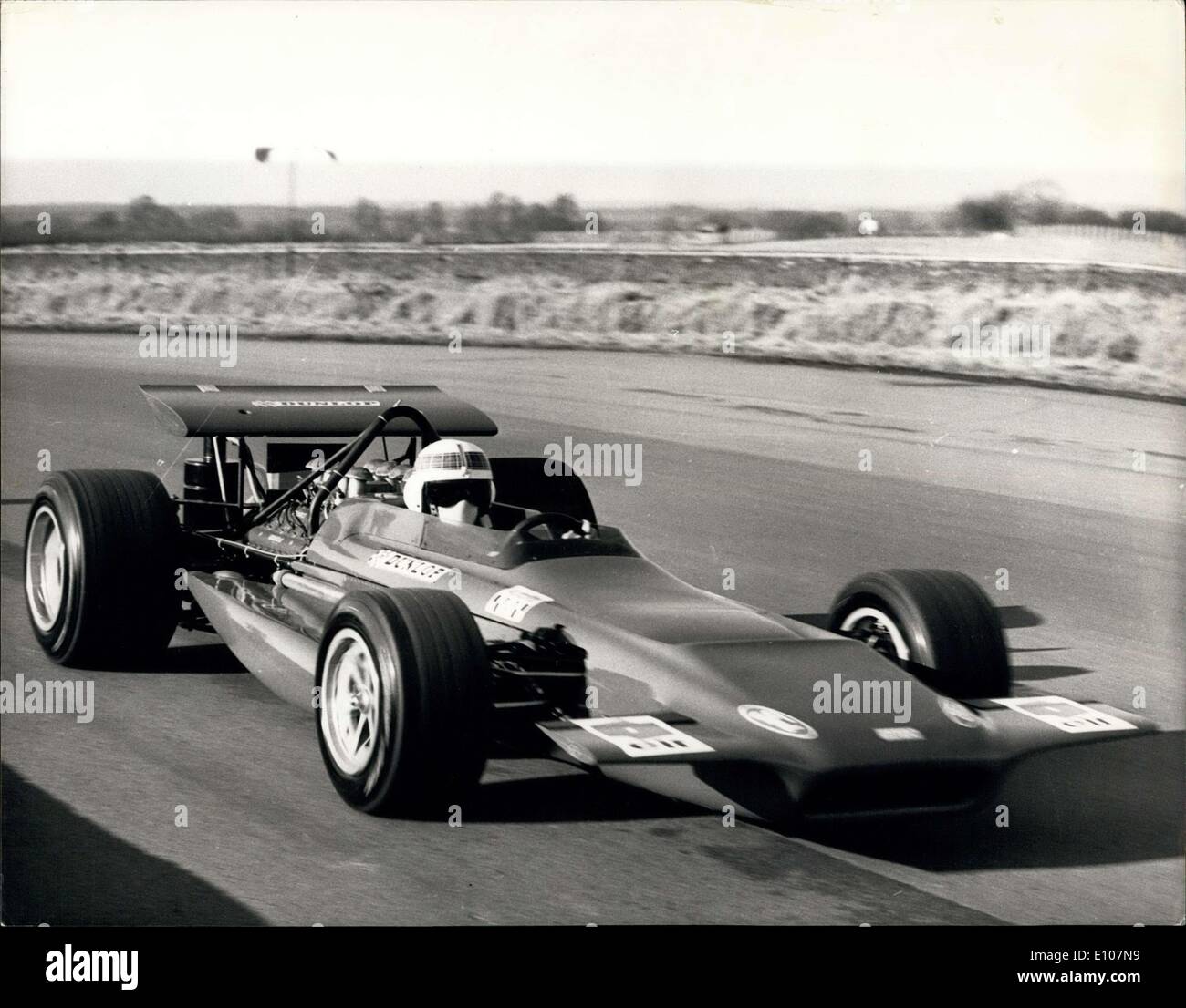 10 févr. 07, 1970 - La nouvelle voiture de course le Champion du Monde 701 Mars avec Jackie Stewart au volant d'une toute nouvelle voiture de course britannique appelé Mars 701 avec World Racing Champion Automobile Jackie Stewart au volant a été démontré à l'hier, le circuit de course de Silverstone. Il était temps de Stewart dans le Grand Prix 701 Mars qui fait sa voiture d ?Européens mais dans le Daily Mail Race of Champions le 22 mars, Stewart le 30 ans Scot qui a basculé de la Matra construit pour conduire cette nouvelle voiture. La voiture est construite par Mars Engineering Ltd dans leur usine à Bicester, Oxfordshire Banque D'Images
