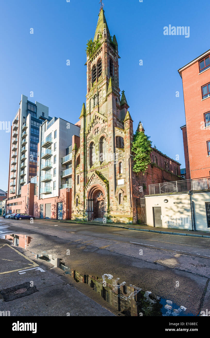 St Joseph's RC Church, maintenant fermé, dans la zone des docks connu localement comme Sailortown. Banque D'Images