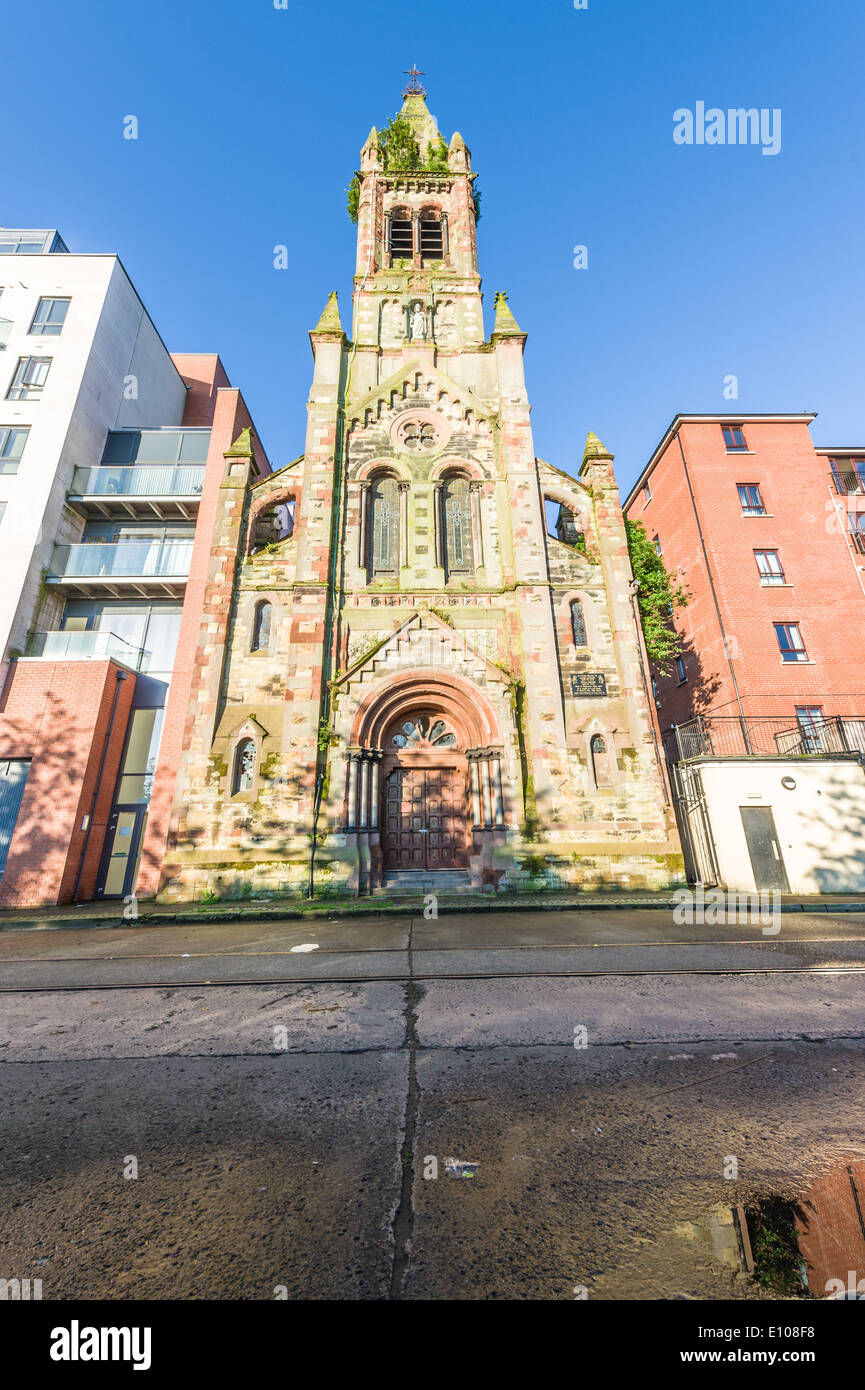 St Joseph's RC Church, maintenant fermé, dans la zone des docks connu localement comme Sailortown. Banque D'Images