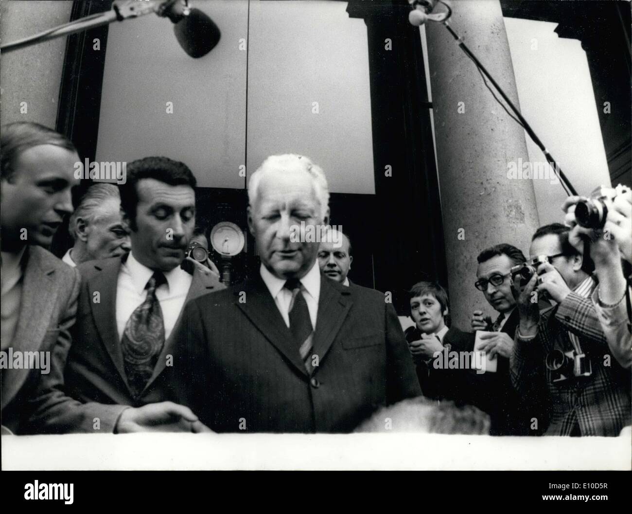 Juillet 05, 1972 - Pierre Messmer quitte le Palais de l'Élysée après avoir vu Pompidou Banque D'Images