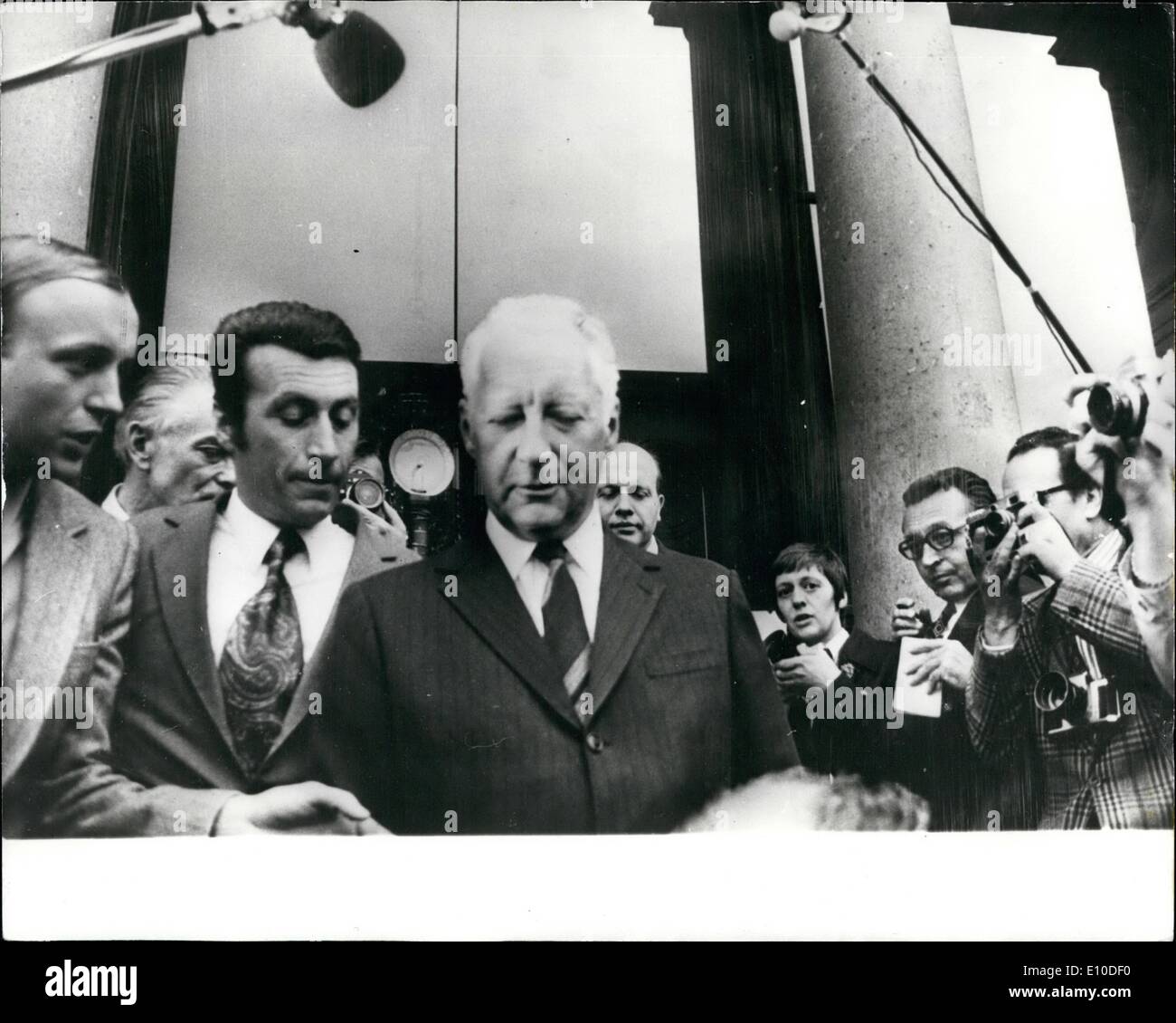 Juillet 07, 1972 - M. Messmer est nouveau Premier ministre français : M. Pierre Messmer en photo lorsqu'il a quitté l'Elysée à Paris hier, Banque D'Images