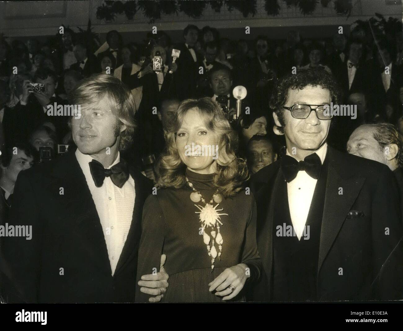 Mai 05, 1972 - Robert Redford acteur et réalisateur Sydney Pollack est venu à Cannes pour présenter le film américain ''Jeremiah Johnson''. ''Reichstag'' après la guerre. Banque D'Images
