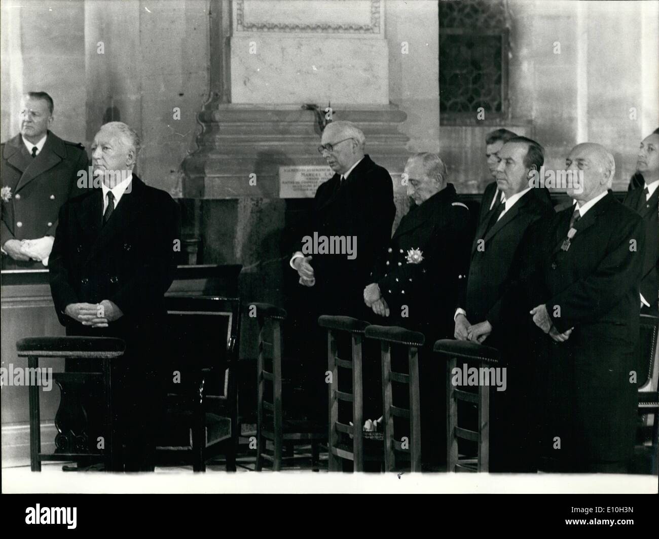 11 novembre 1972 - aussi présents : le premier ministre Pierre Messmer, Ministre de la Justice René Pleven, chancelier de la Légion d'honneur de l'amiral Cabanier, Ministre de la Défense nationale Michel Debré, le président du Sénat et Achille Peretti. Palmiro Togliatti Voix Banque D'Images