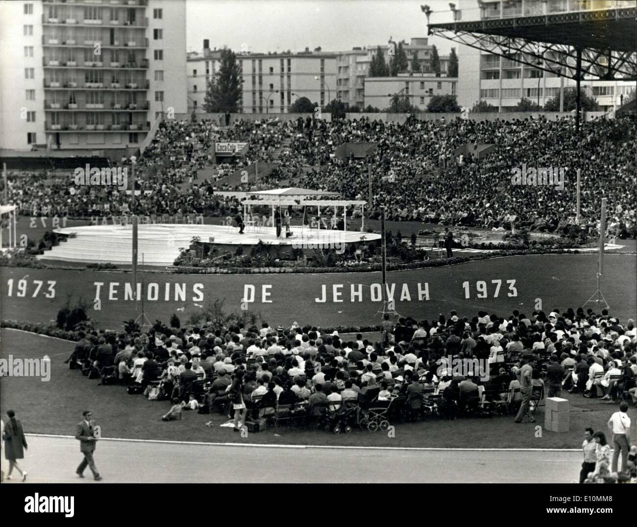 03 août 1973 3000 Témoins de Jéhovah baptisés au stade de Colombes Photo Stock Alamy