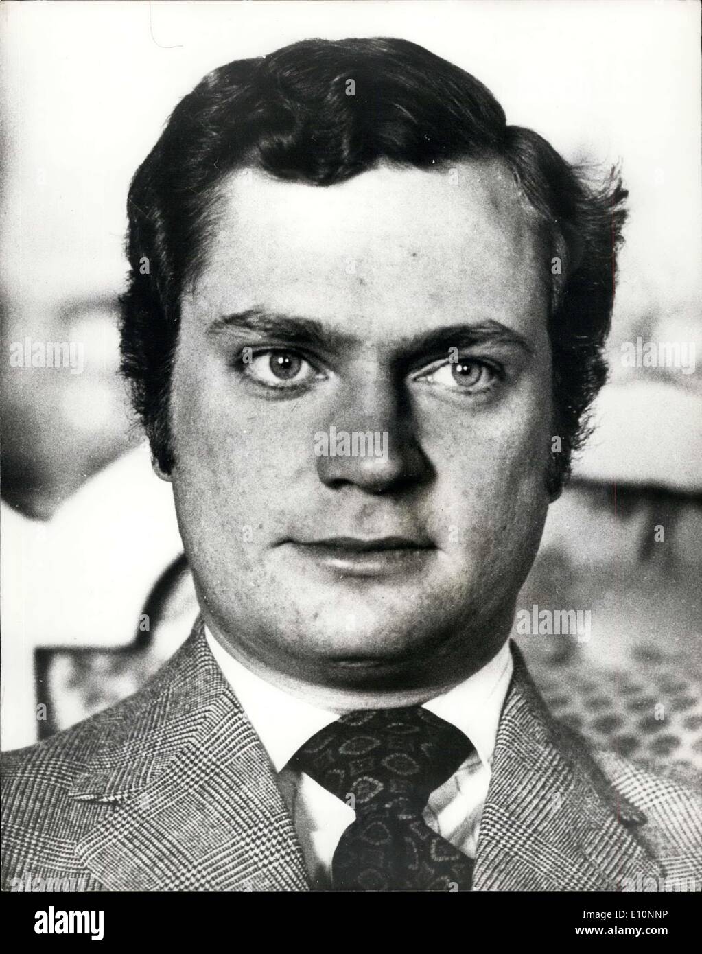 21 août 1973 - L'anxiété la plus ancienne de l'Europe pour la plus ancienne de l'Europe : Monarch Monarch, 90 ans, le Roi Gustave Adolphe de Suède, a été aujourd'hui recevoir la respiration artificielle d'urgence aide à la suite de la nuit. La chirurgie pour une grave maladie de l'estomac. Son état s'est dit d'être satisfaisante après les trois les trois heures de fonctionnement à l'Hôpital d'Helsingborg, où il a été emmené samedi dernier après avoir subi une hémorragie intestinale. La photo montre le prince Carl Gustav, héritier du trône de Suède. Banque D'Images