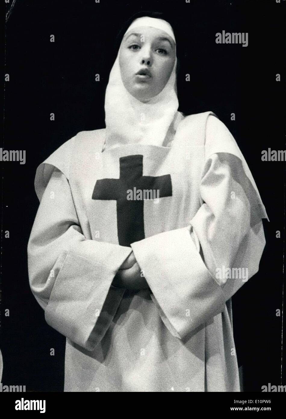 21 septembre 1973 - Isabelle Adjani est vue ici dans le rôle de Marie-Françoise de l'Eucharistie à partir de Molière ''l'école des femmes. Banque D'Images