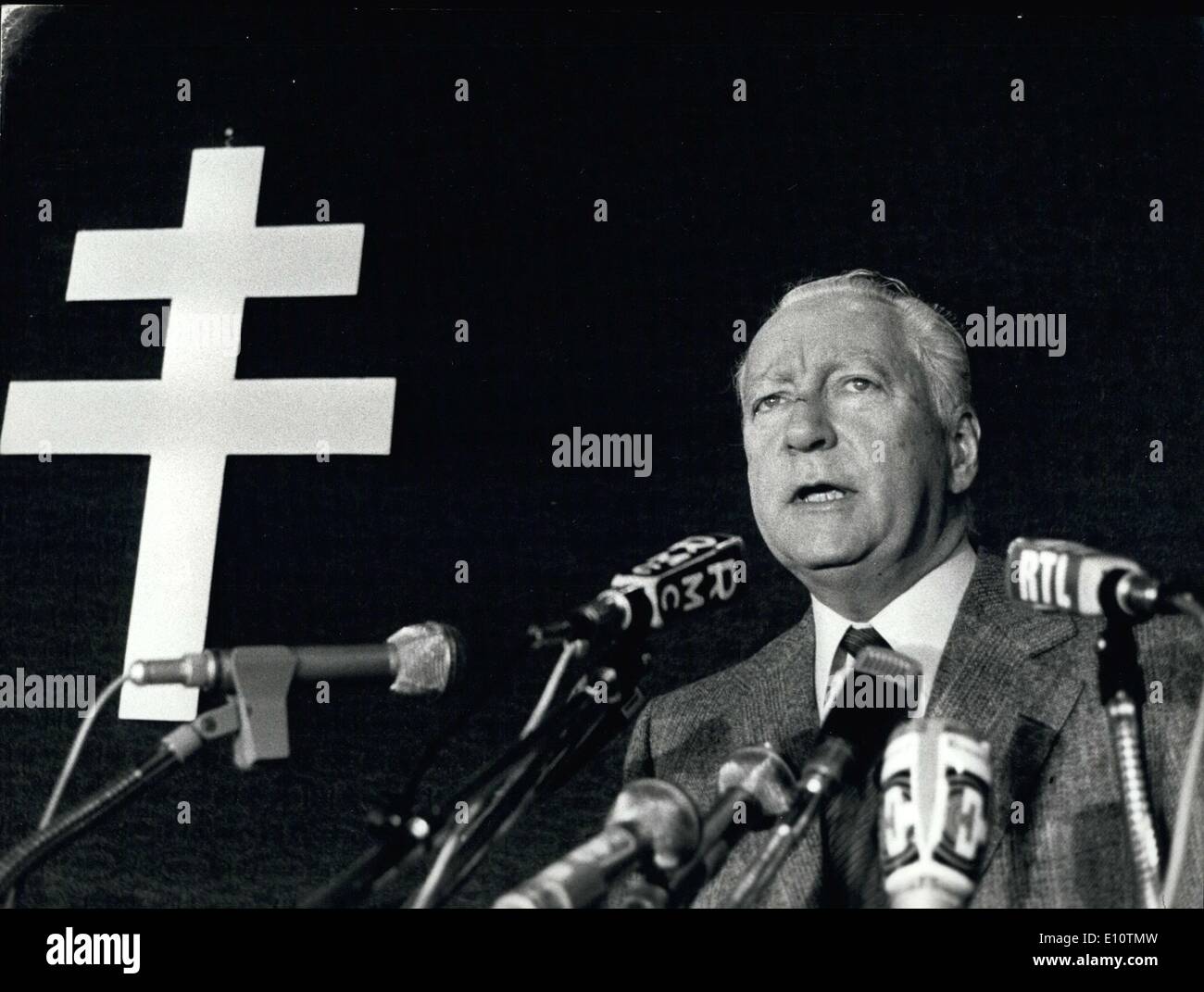 Mar. 17, 1974 - Le Premier Ministre Pierre Messmer a prononcé un discours sur les problèmes qui touchent la région autour de Paris en face de UDR représentants à Nogent-sur-Marne hier. Banque D'Images