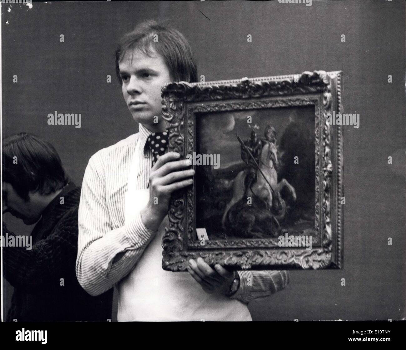 Mar. 28, 1974 - Vente aux enchères de la Collection d'Art Ancien Marshall Marshall : Collection de tableaux de maîtres anciens la propriété de M. et Mme Fielding Lewis Marshall, était vendu aujourd'hui par Bonham's fine art le actuineers à leurs galeries de Montpellier. Knightsbridge. Les travaux ont été évalués à 750 000 ?malgré le fait que les experts ont vivement contesté l'authenticité de certains de M. et Mme Marshall's articles préférés. Photo montre ce prétendu Peter Paul Rubens peinture Saint Georges et le dragon a été vendue pour 550 ?lors de la vente. Banque D'Images
